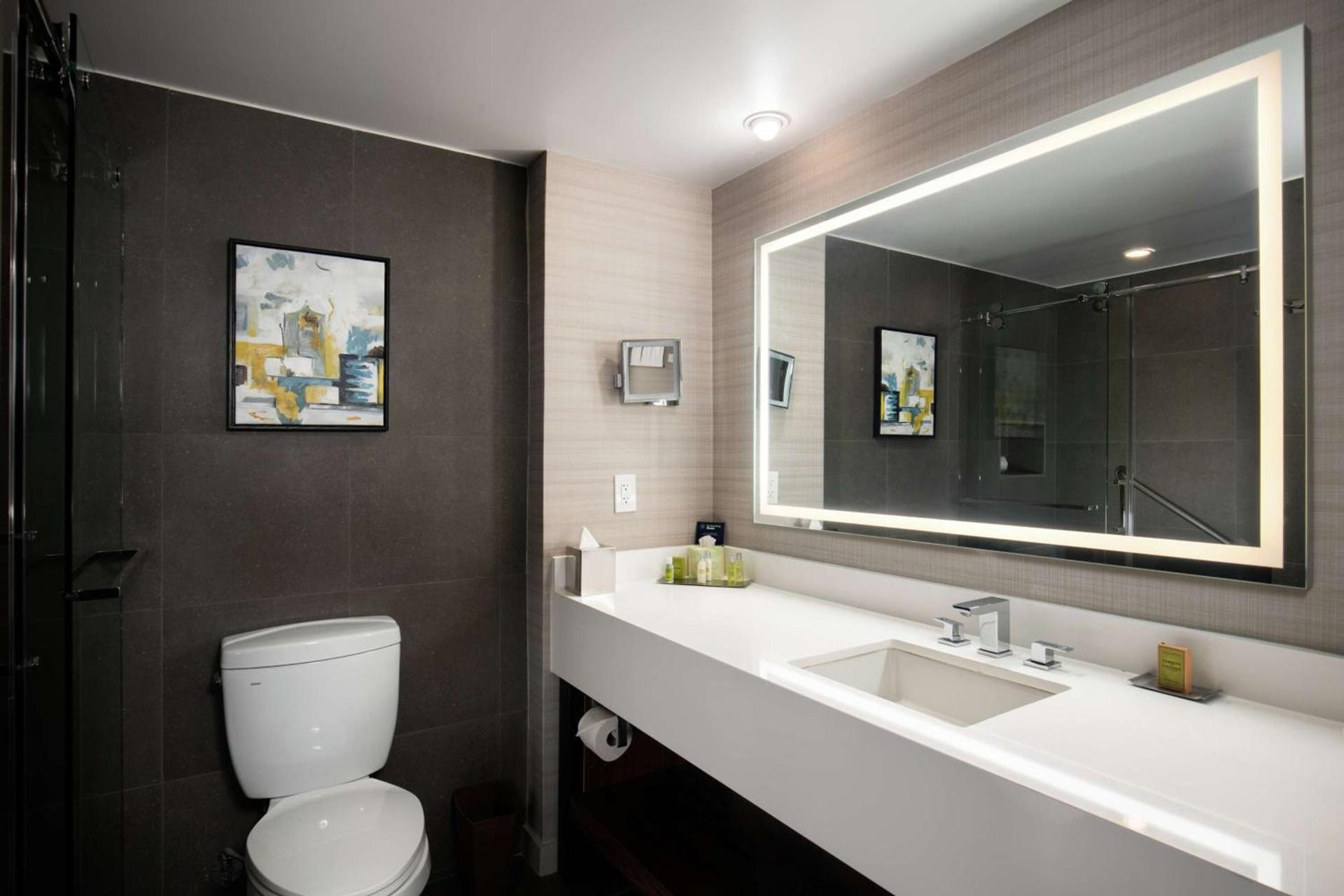 DoubleTree by Hilton Monrovia - Pasadena Area photo 28