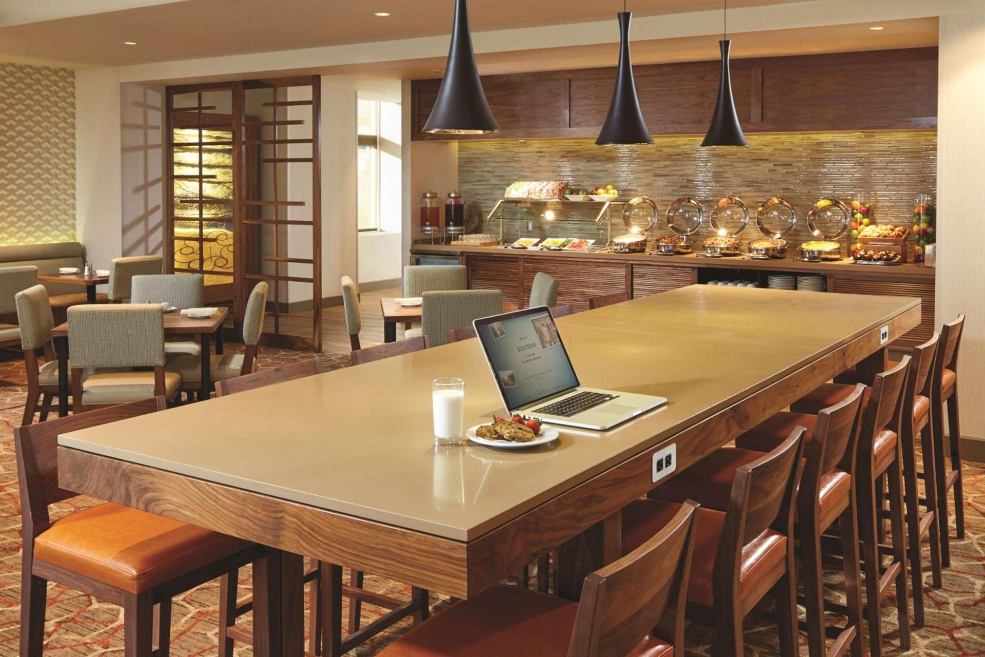 DoubleTree by Hilton LAX - El Segundo photo 10