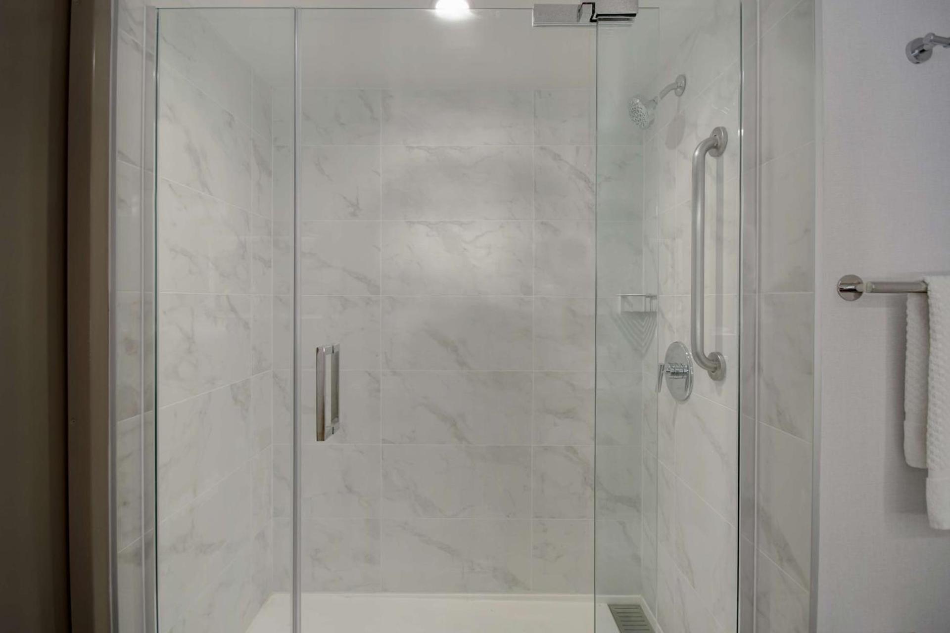 DoubleTree by Hilton LAX - El Segundo photo 16