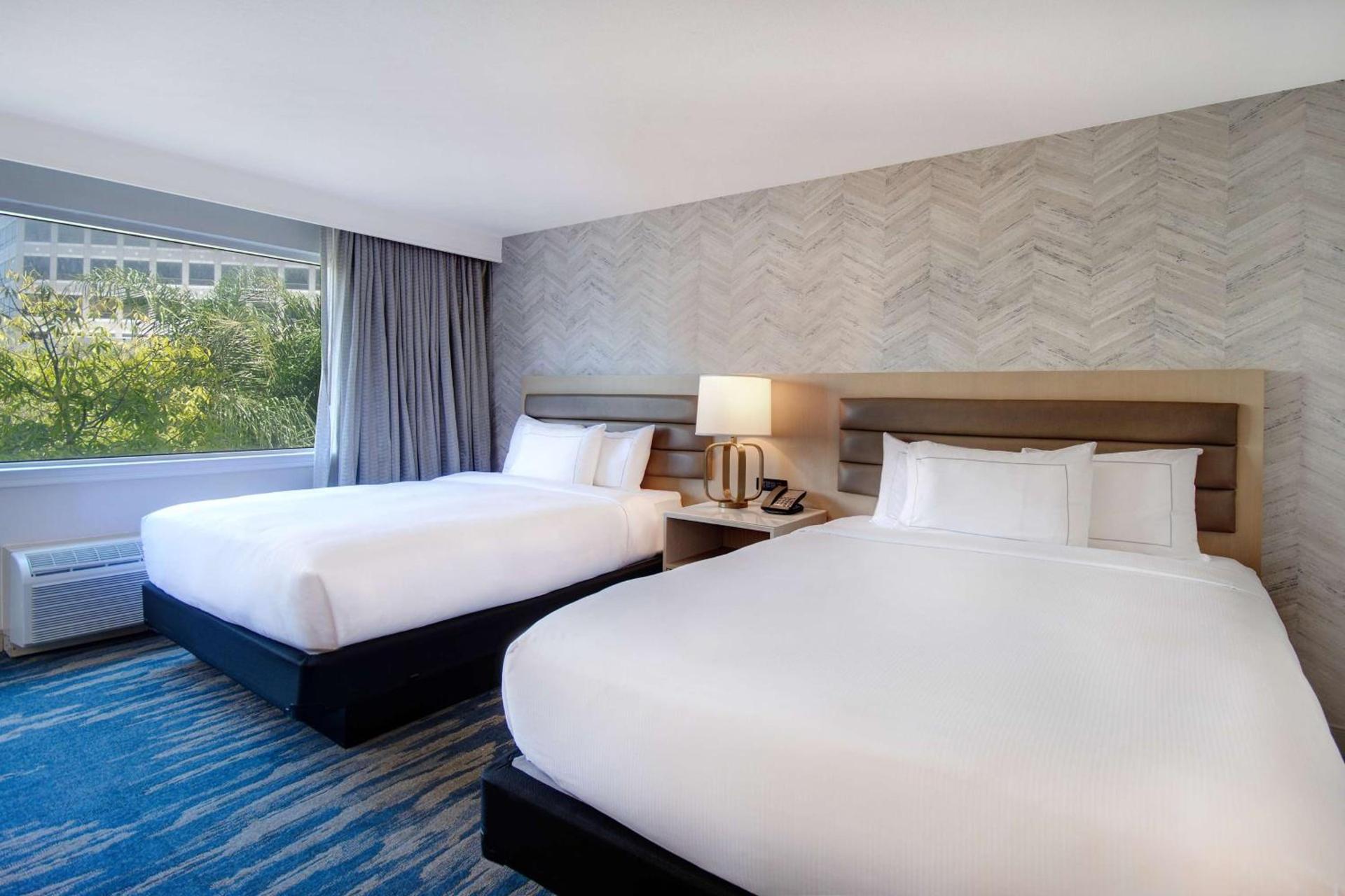 DoubleTree by Hilton LAX - El Segundo photo 14