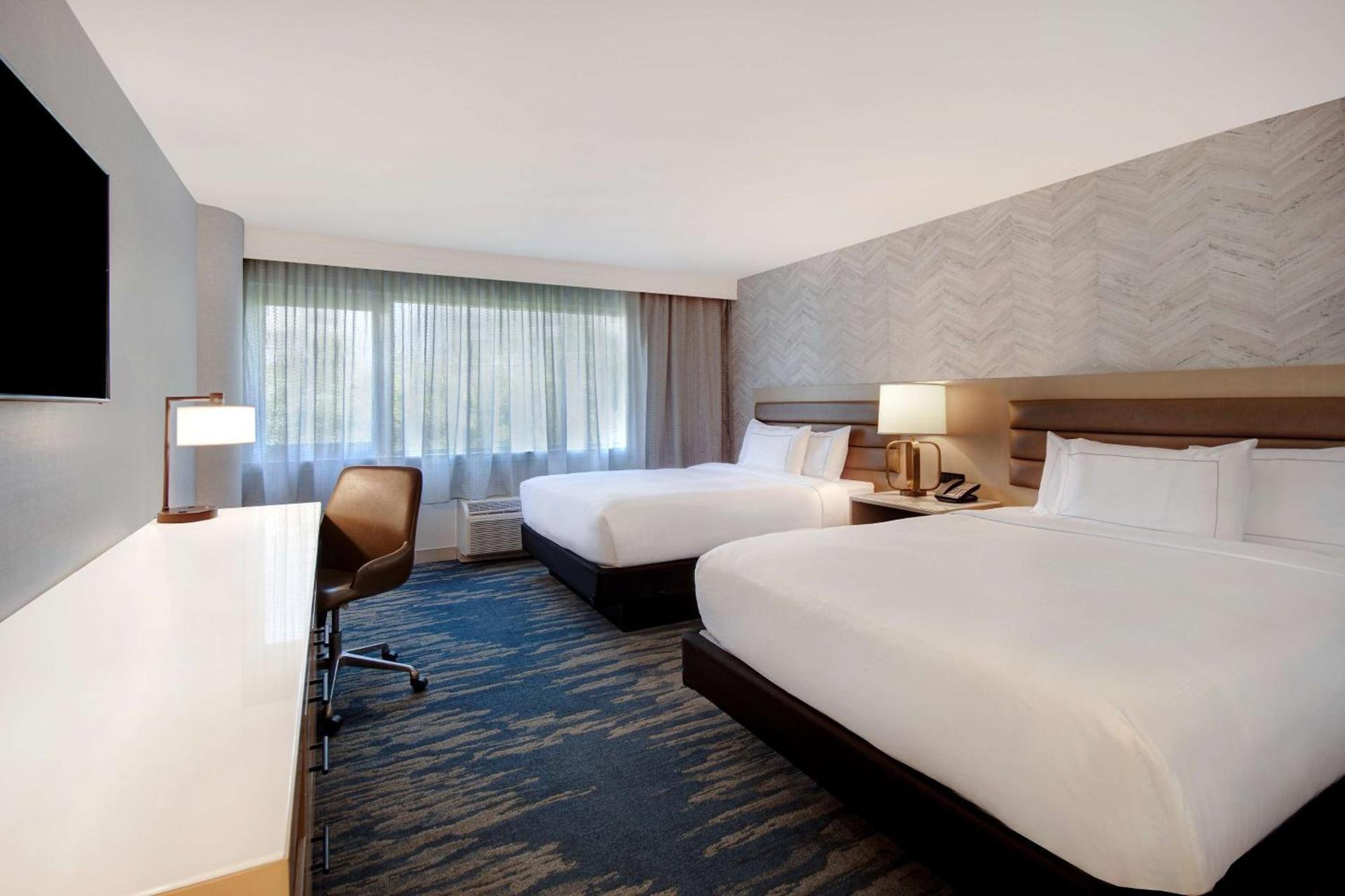 DoubleTree by Hilton LAX - El Segundo photo 6