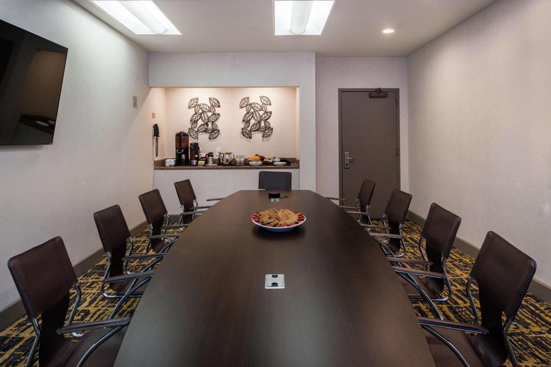 DoubleTree by Hilton LAX - El Segundo photo 29