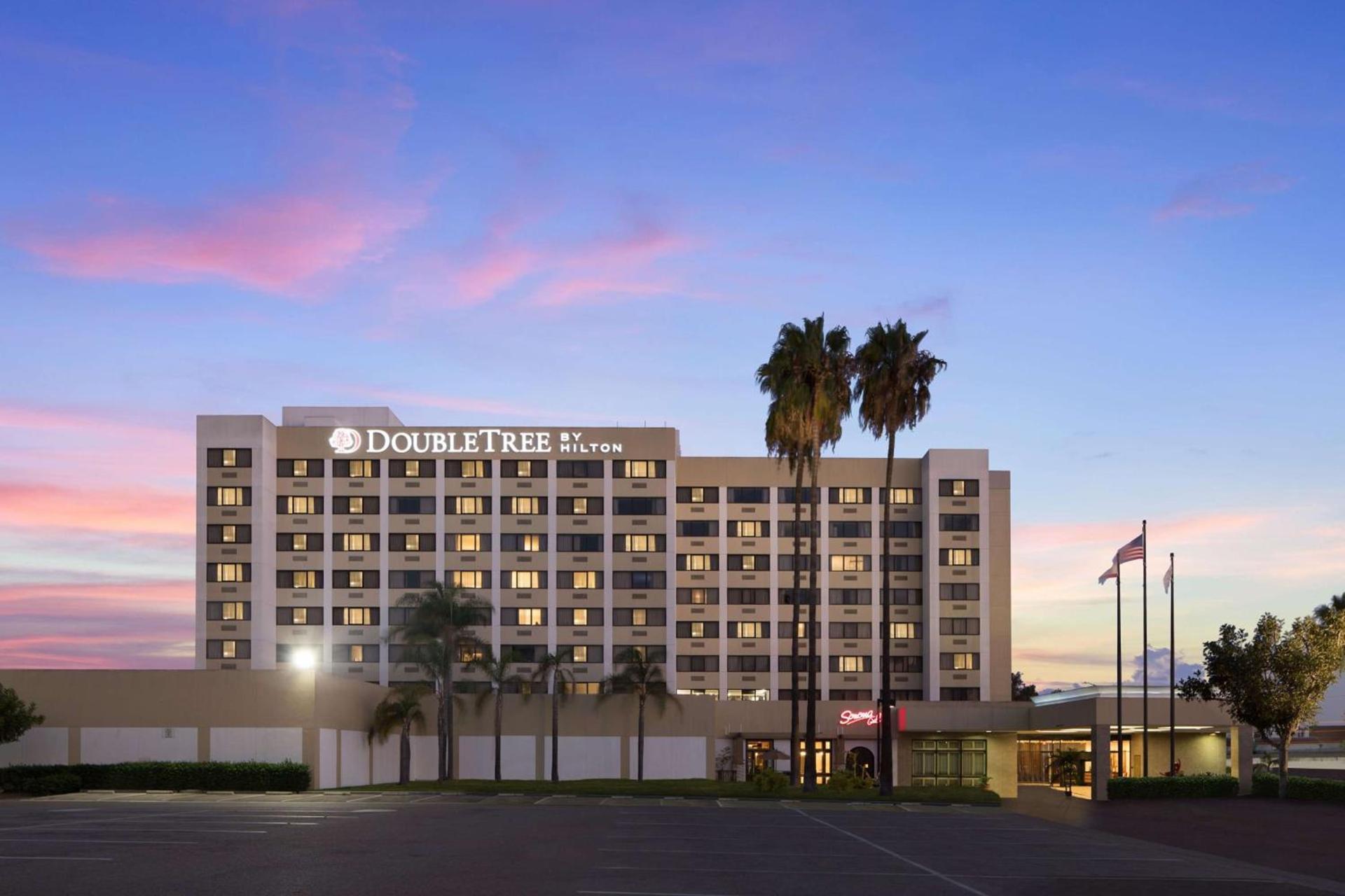 DoubleTree by Hilton Los Angeles Norwalk photo 2
