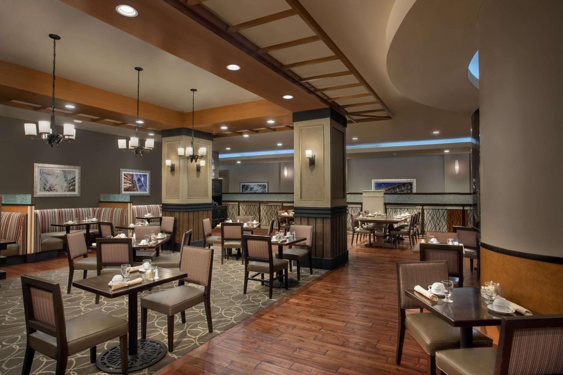 DoubleTree by Hilton Los Angeles Norwalk photo 10
