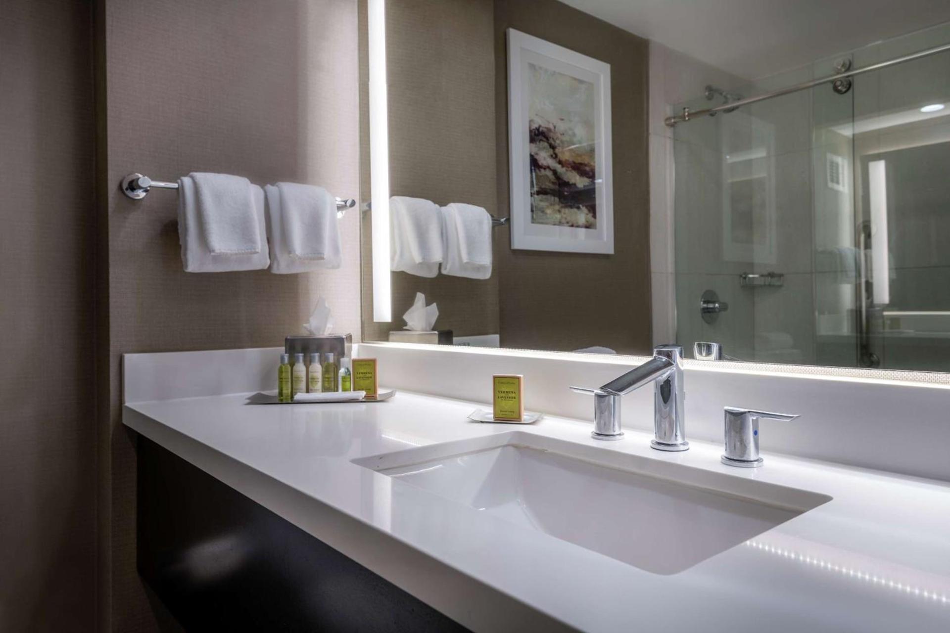 DoubleTree by Hilton Los Angeles Norwalk photo 24