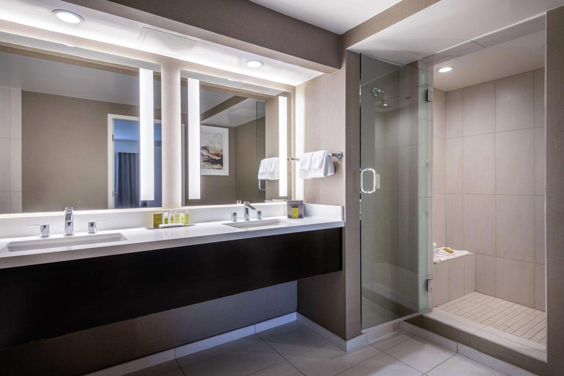 DoubleTree by Hilton Los Angeles Norwalk photo 26
