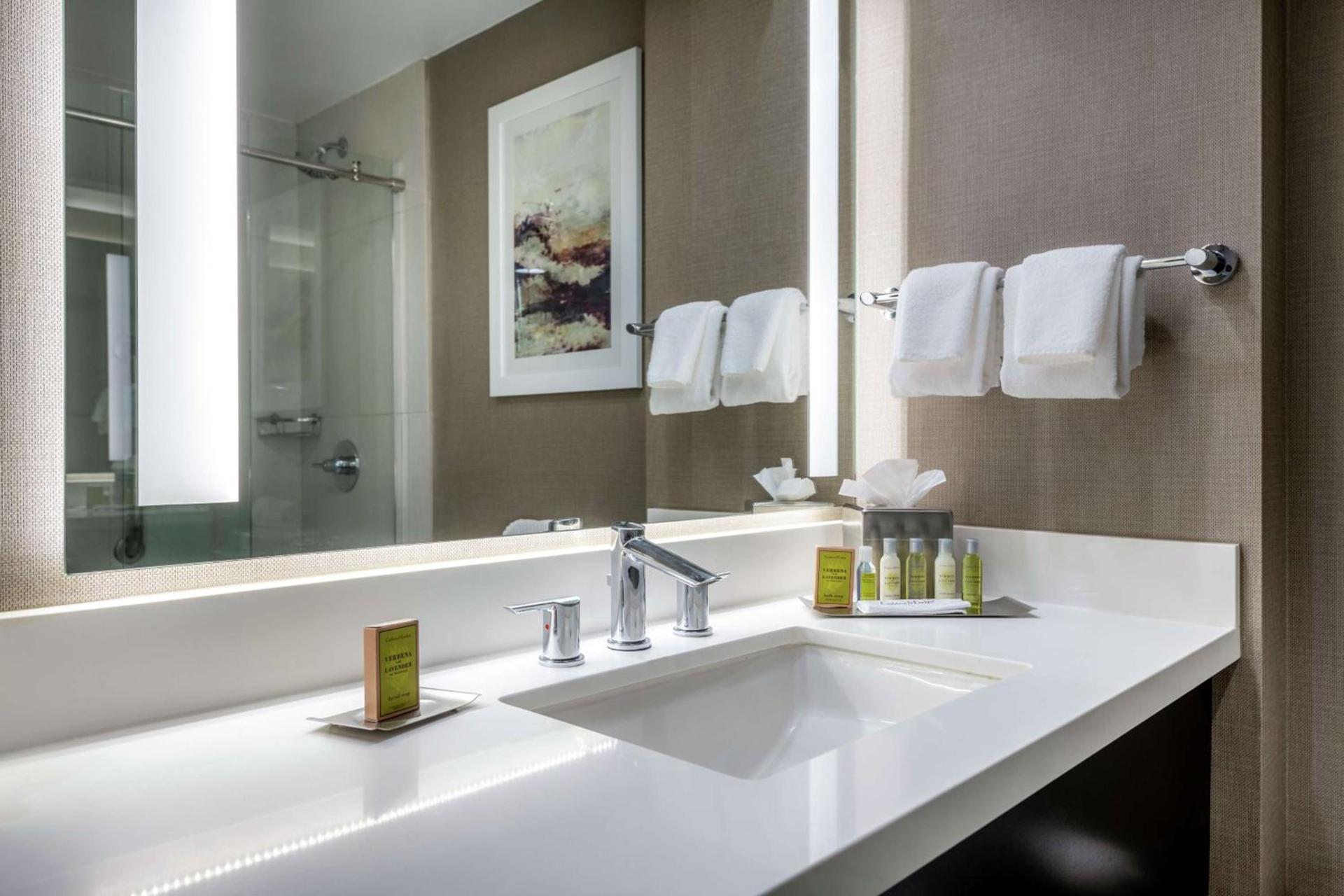 DoubleTree by Hilton Los Angeles Norwalk photo 37