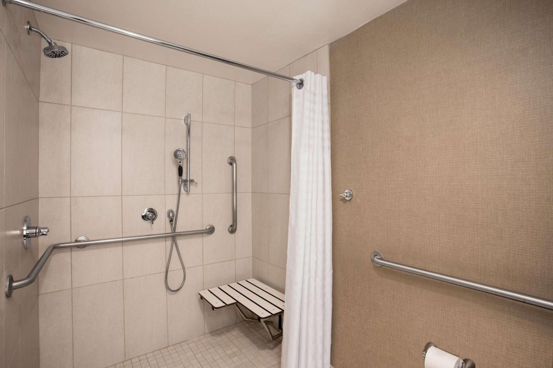 DoubleTree by Hilton Los Angeles Norwalk photo 44