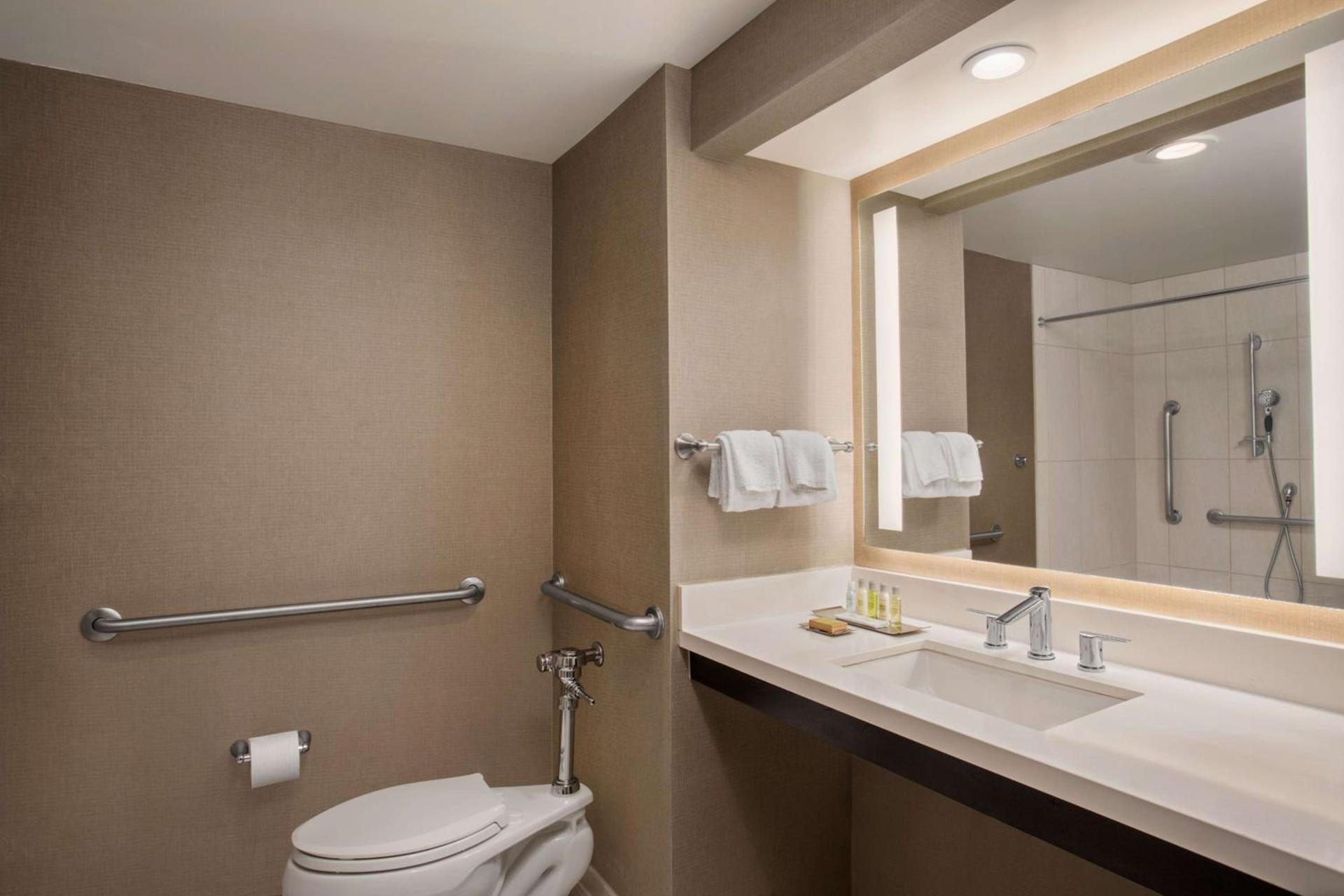 DoubleTree by Hilton Los Angeles Norwalk photo 51
