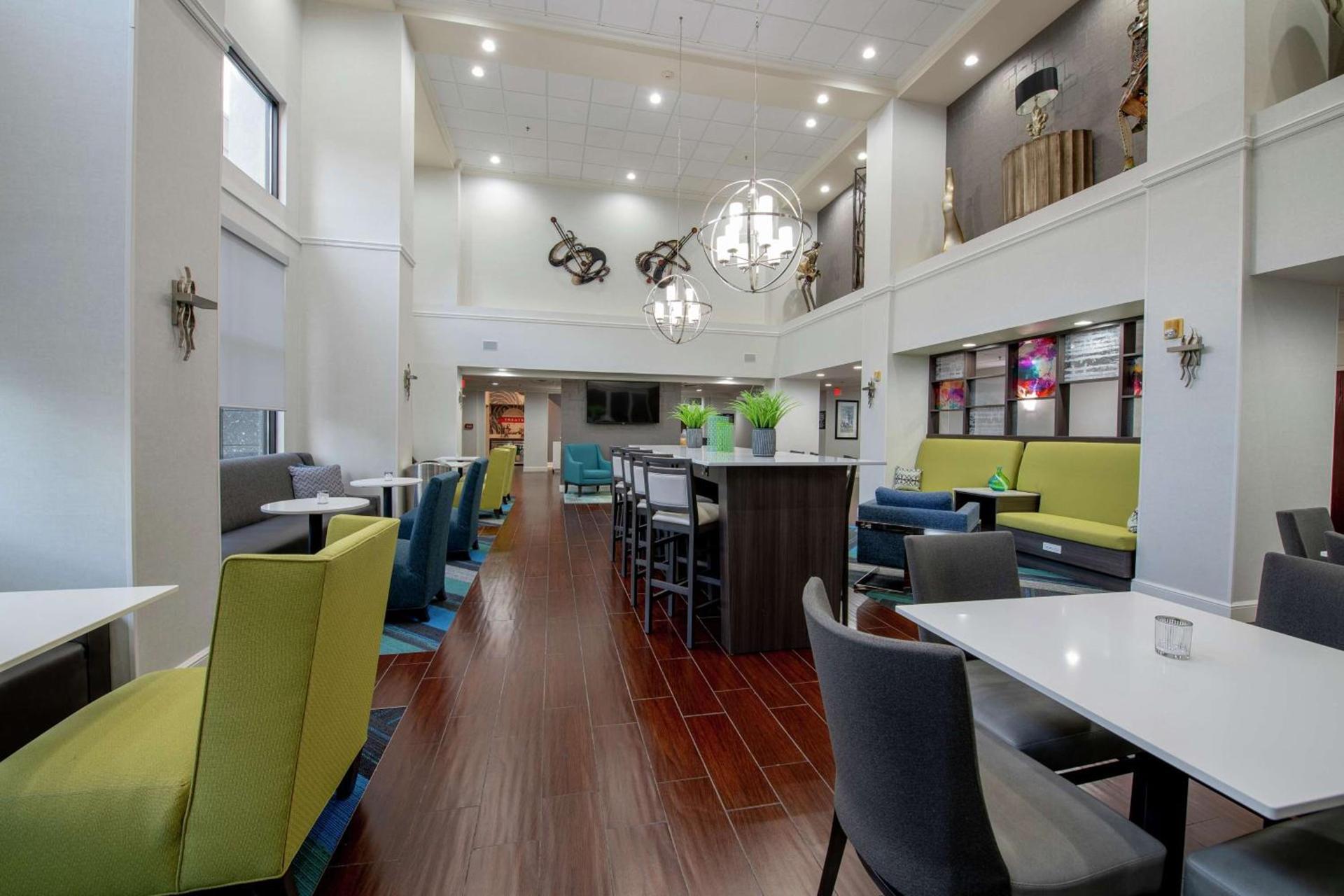 Hampton Inn and Suites Lafayette photo 4