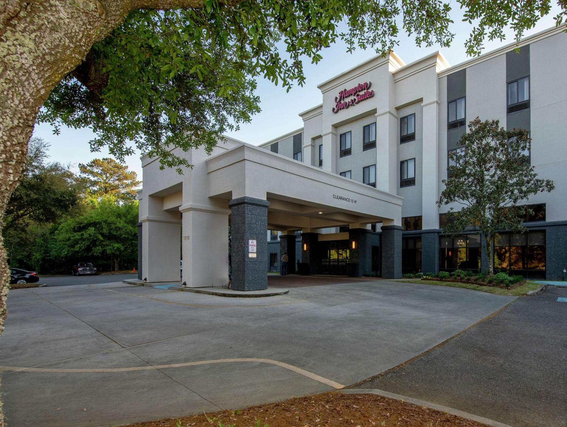 Hampton Inn and Suites Lafayette photo 2