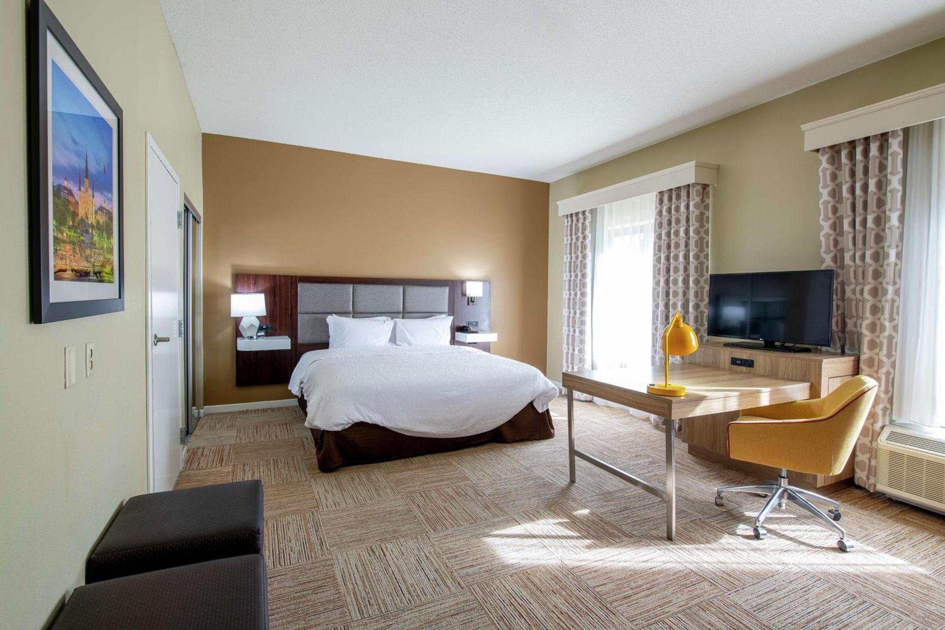 Hampton Inn and Suites Lafayette photo 20