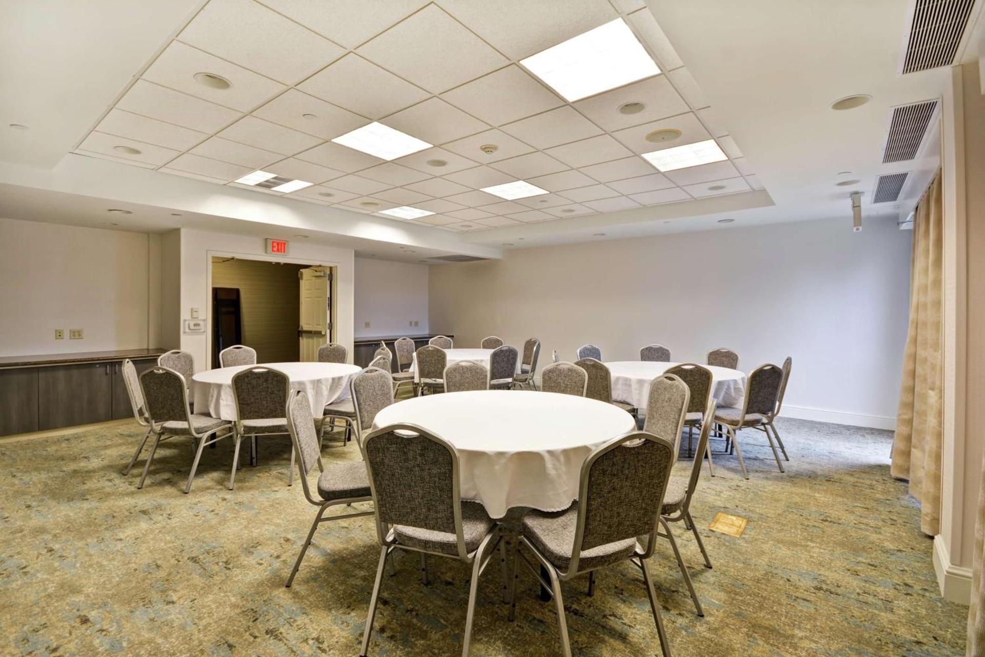 Hilton Garden Inn Ridgefield Park photo 25