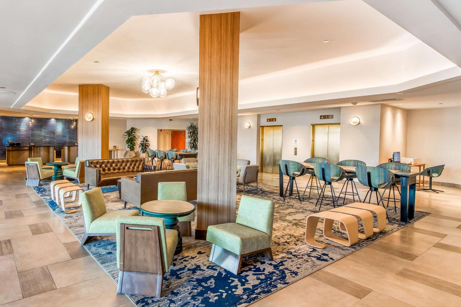 DoubleTree by Hilton Carson photo 19