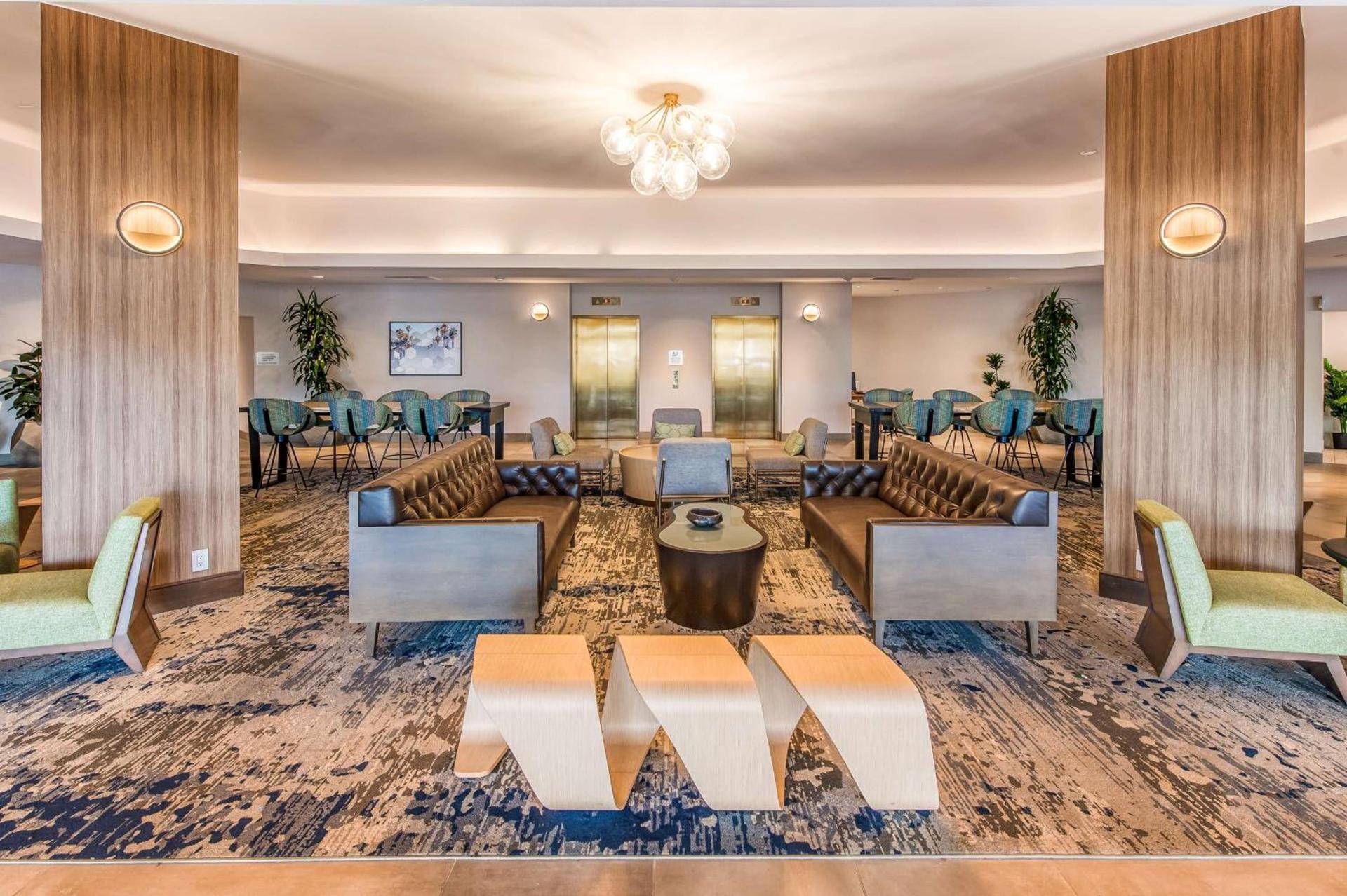 DoubleTree by Hilton Carson photo 20