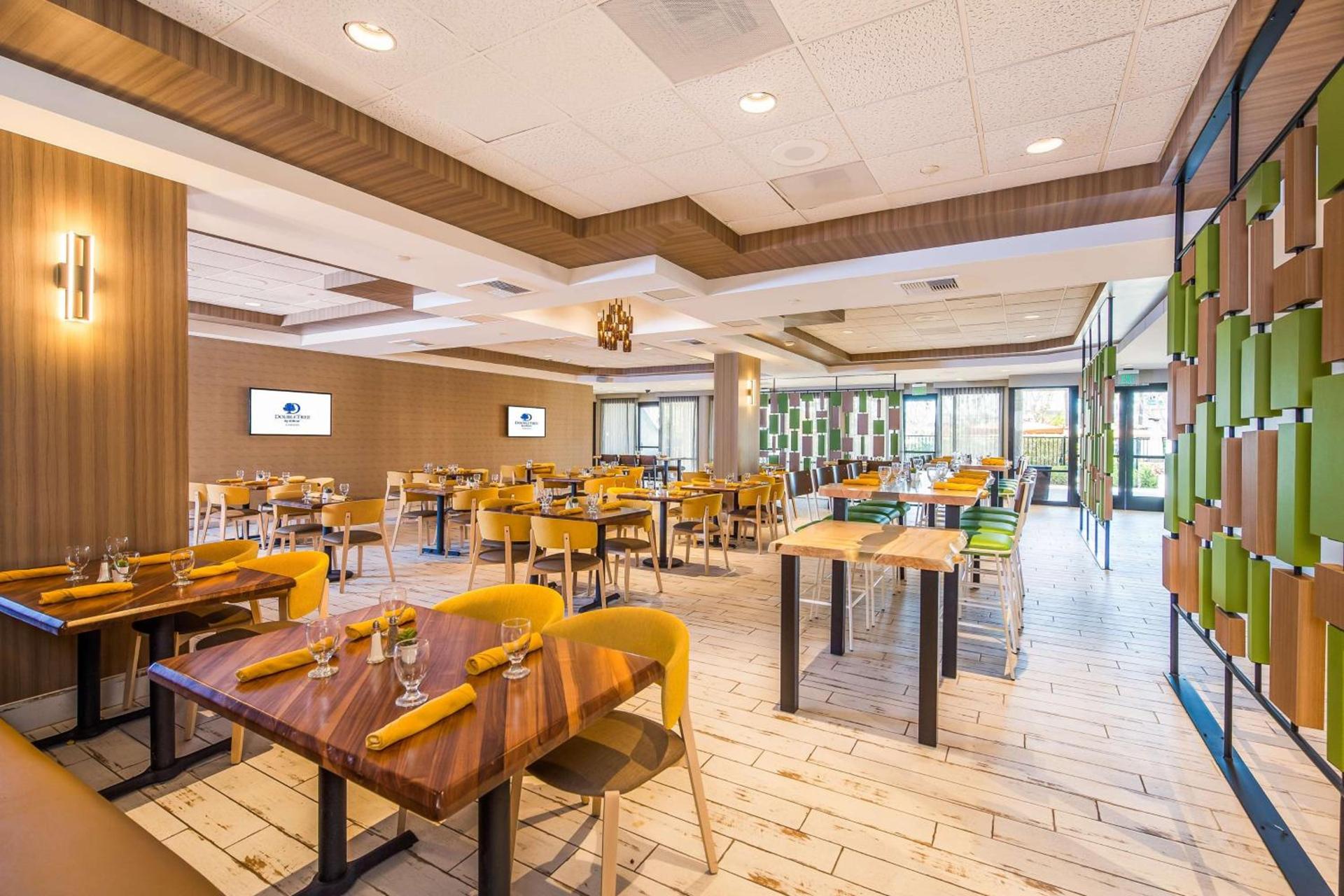 DoubleTree by Hilton Carson photo 27
