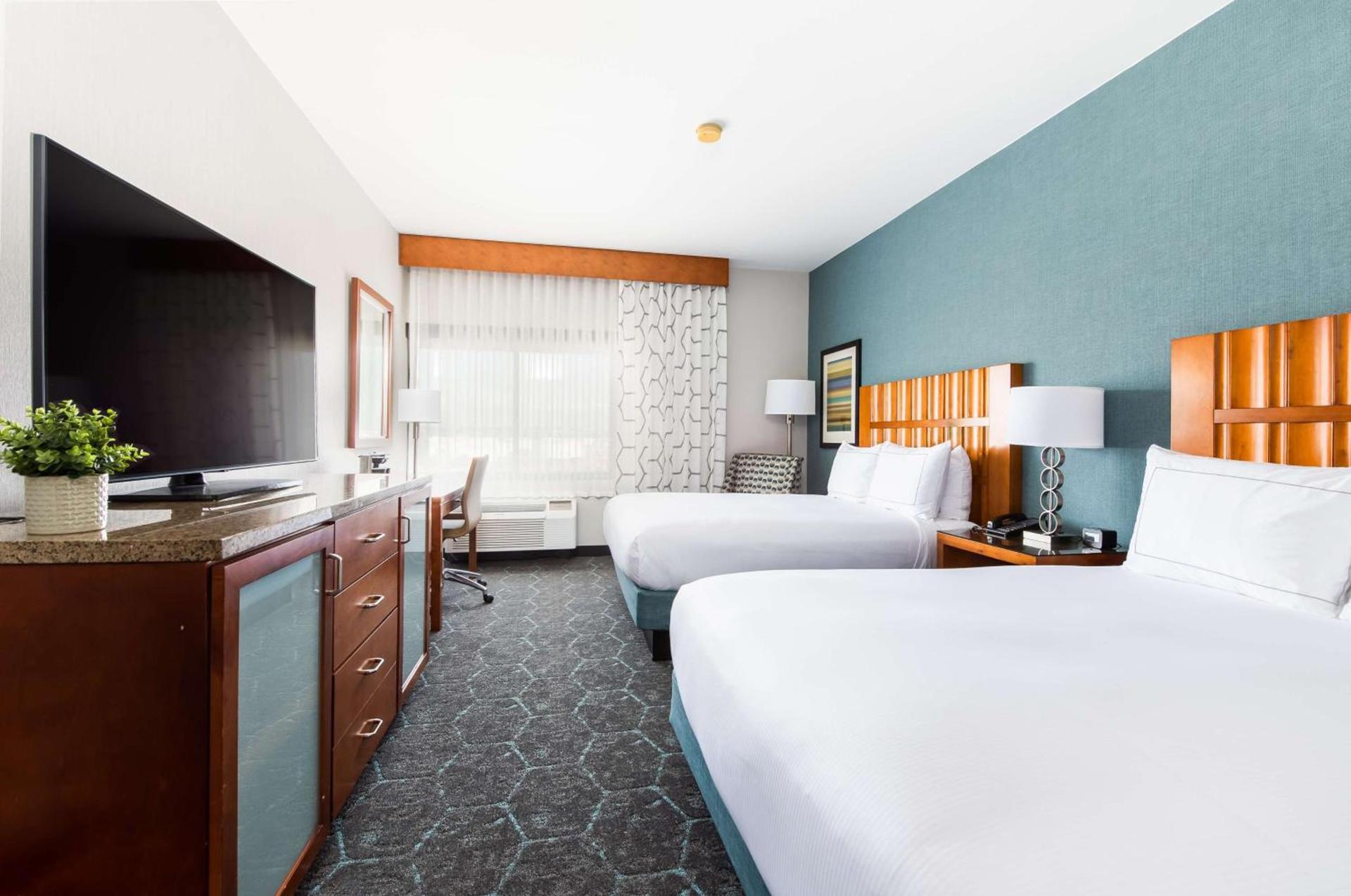 DoubleTree by Hilton Carson photo 45