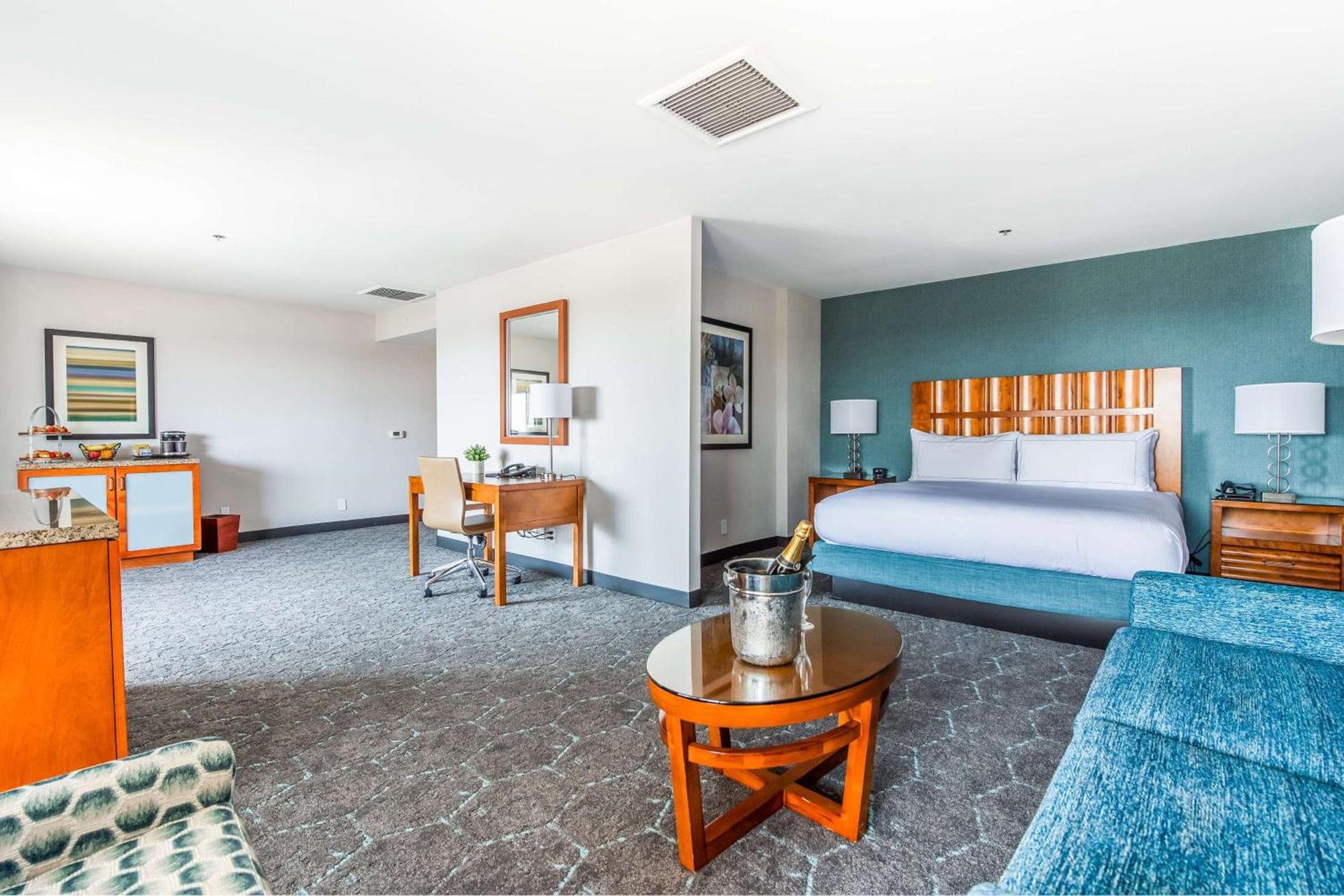 DoubleTree by Hilton Carson photo 47