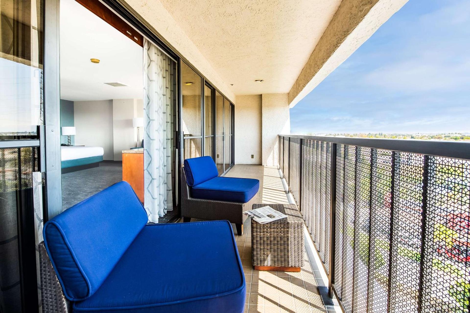 DoubleTree by Hilton Carson photo 48