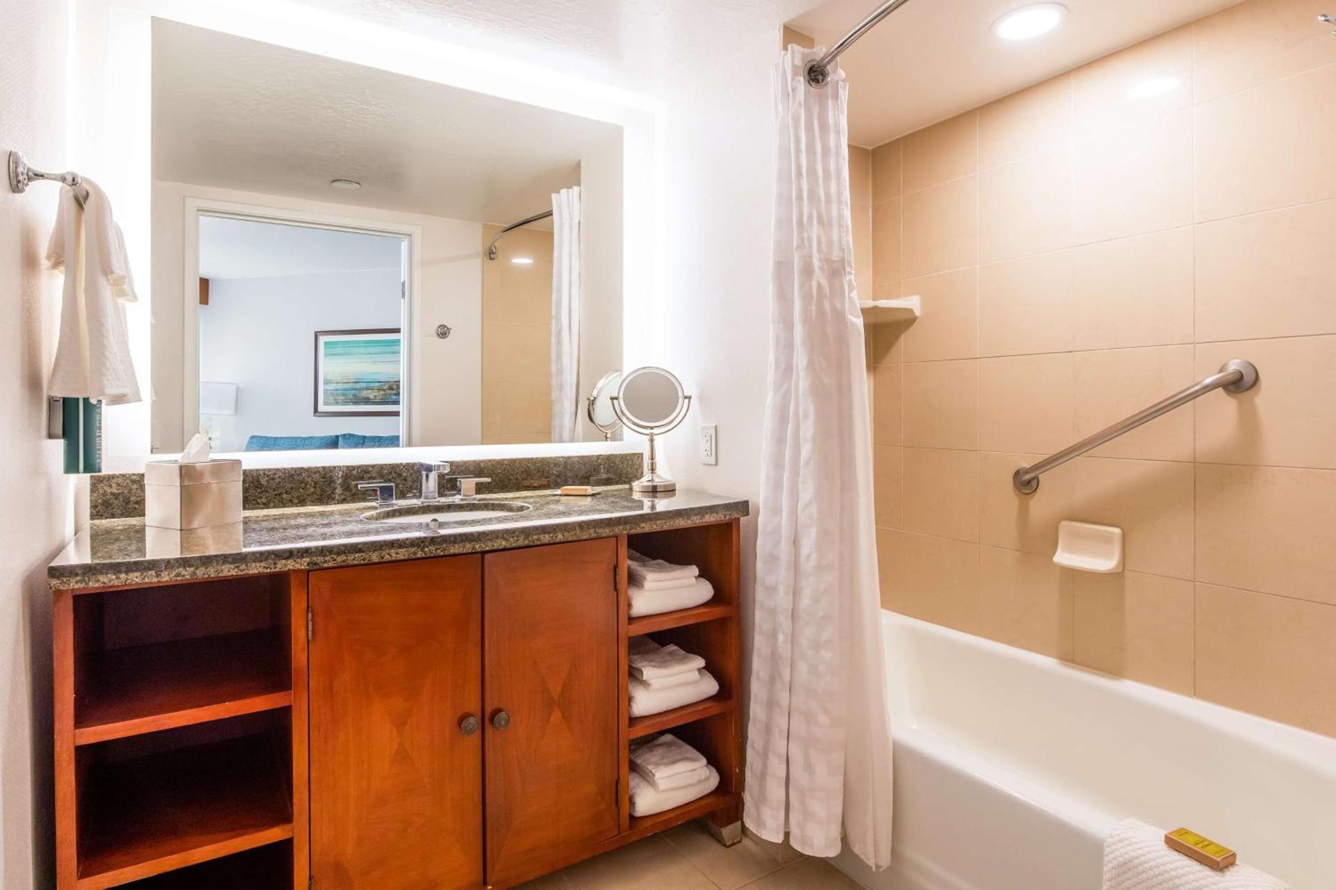 DoubleTree by Hilton Carson photo 54