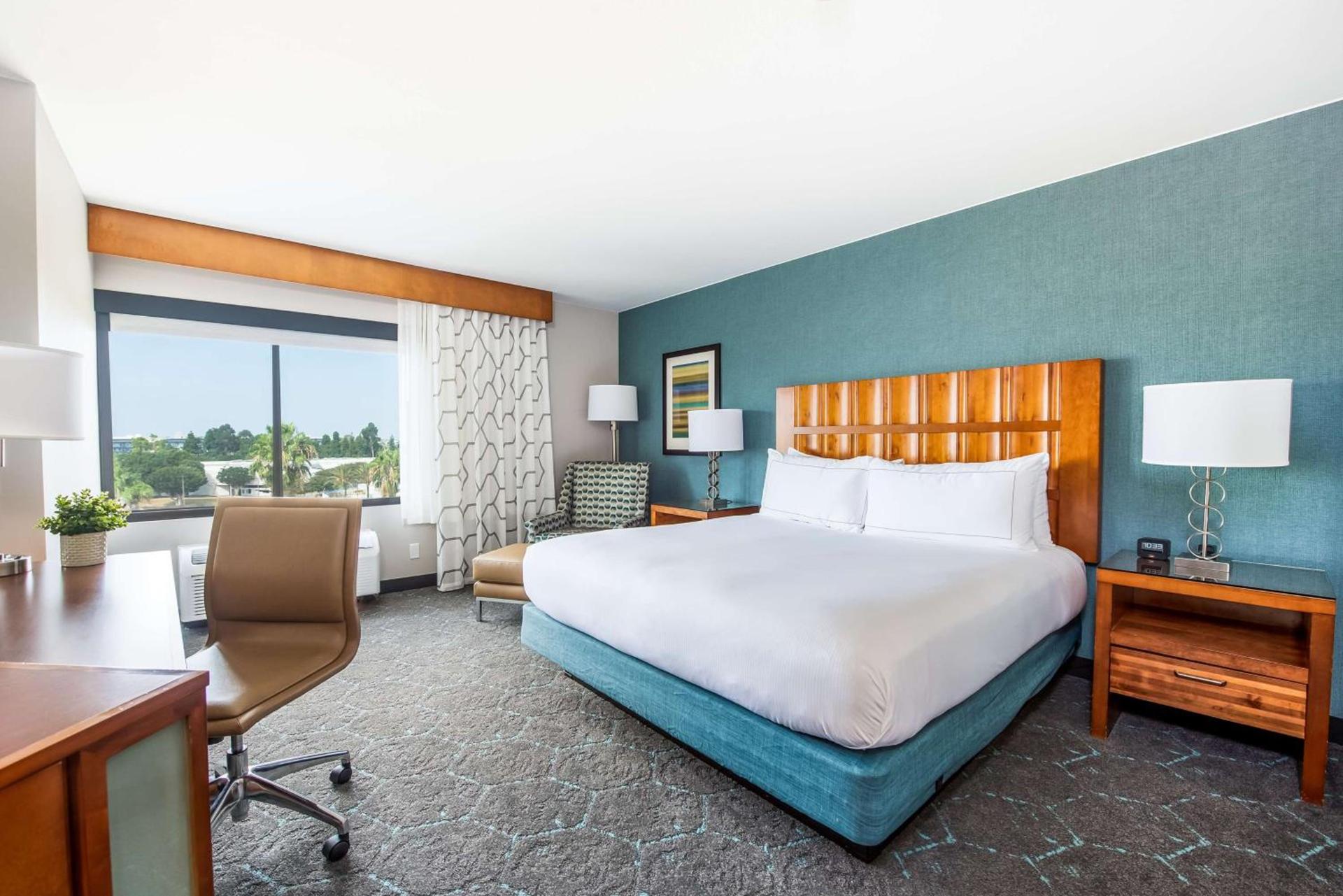 DoubleTree by Hilton Carson photo 53