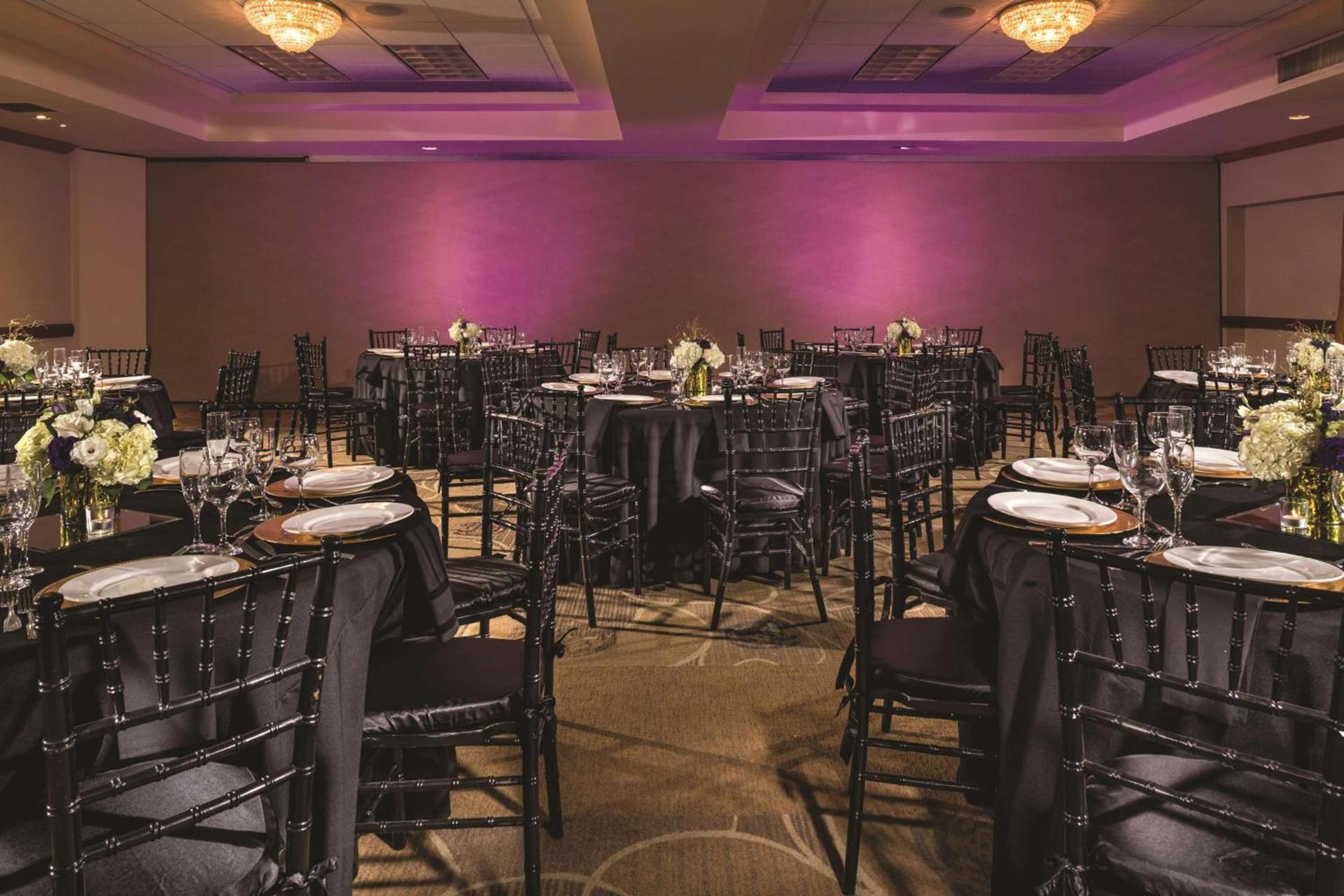 DoubleTree by Hilton Carson photo 8