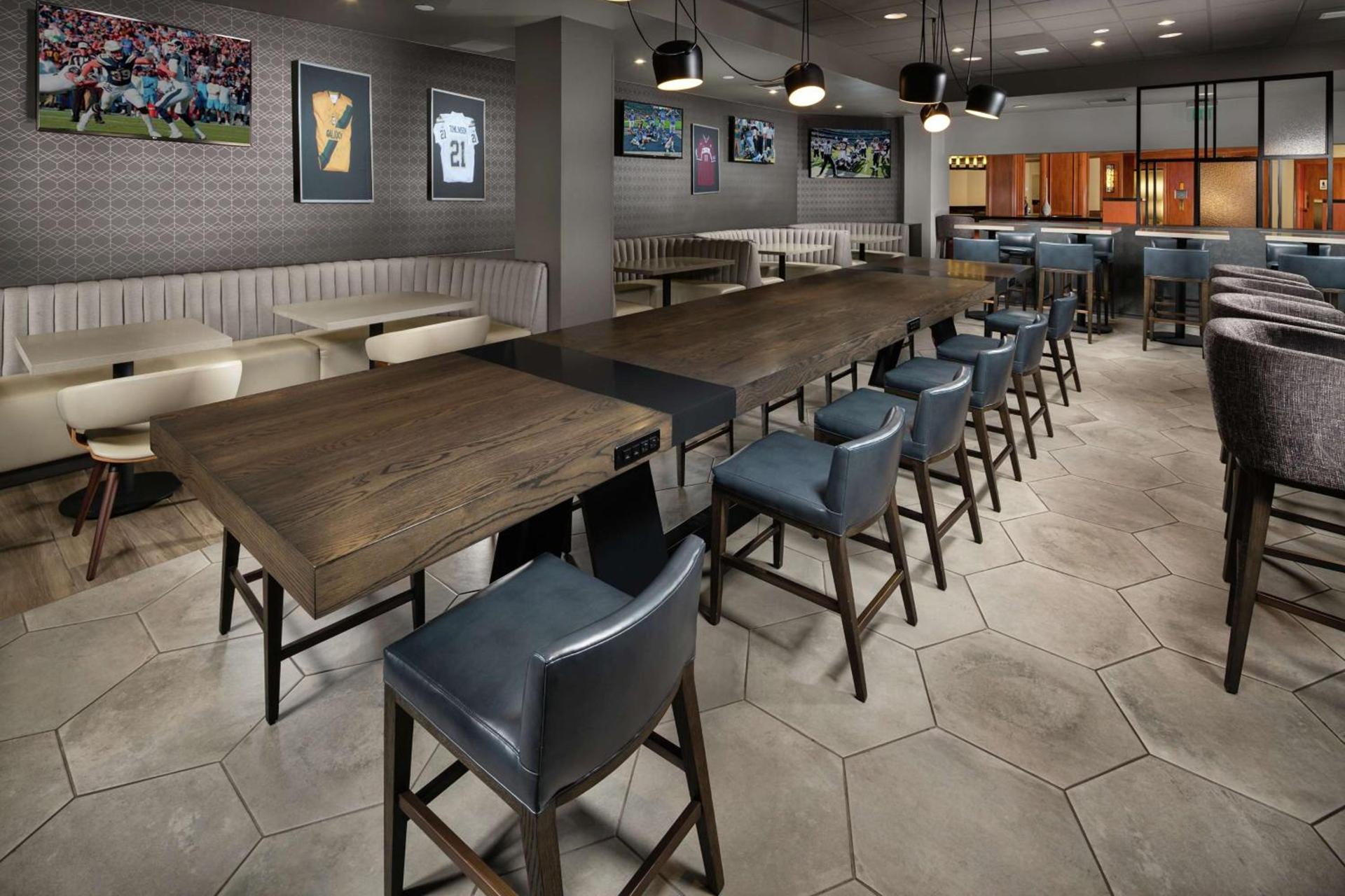 DoubleTree by Hilton Carson photo 12