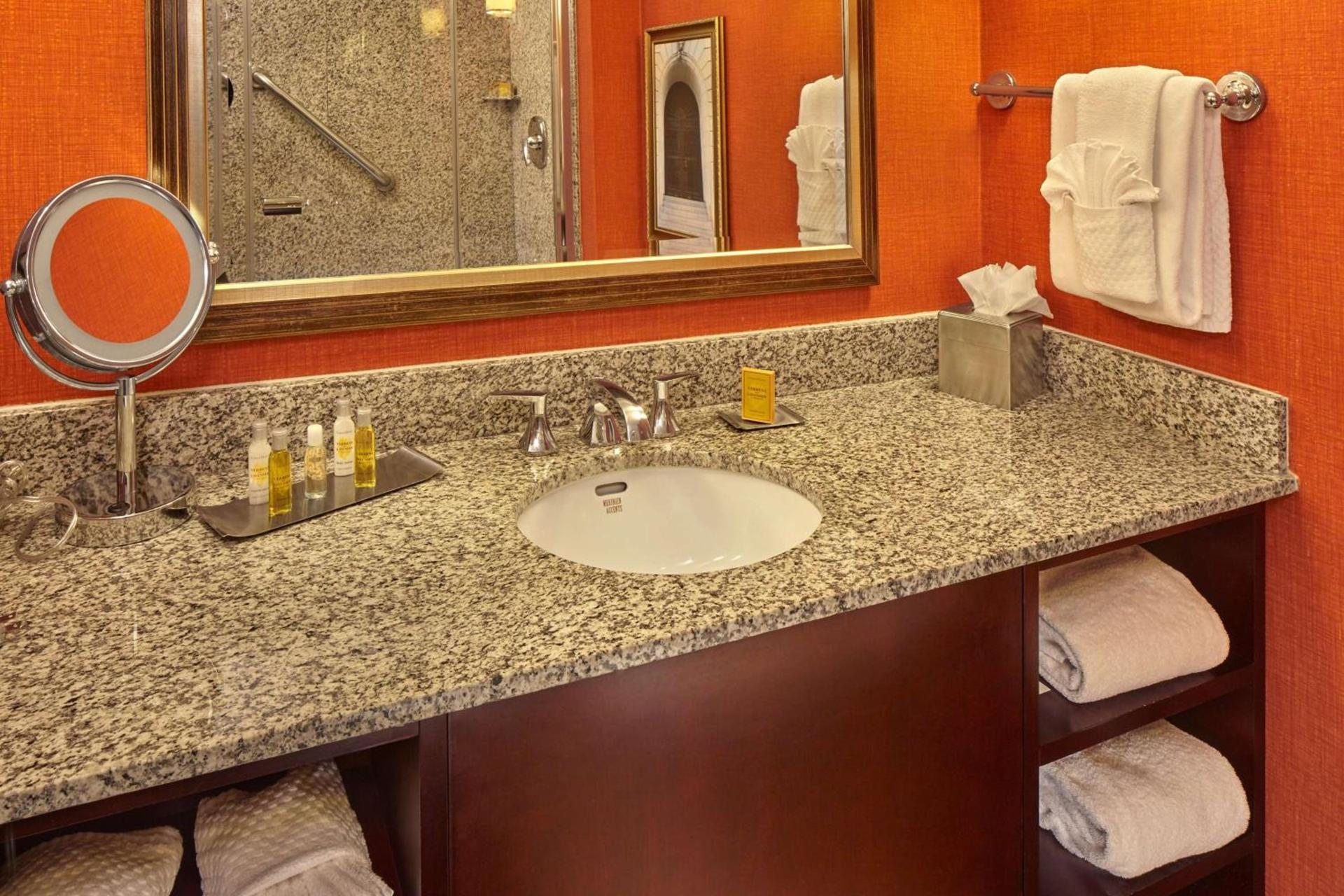 DoubleTree by Hilton Little Rock photo 25