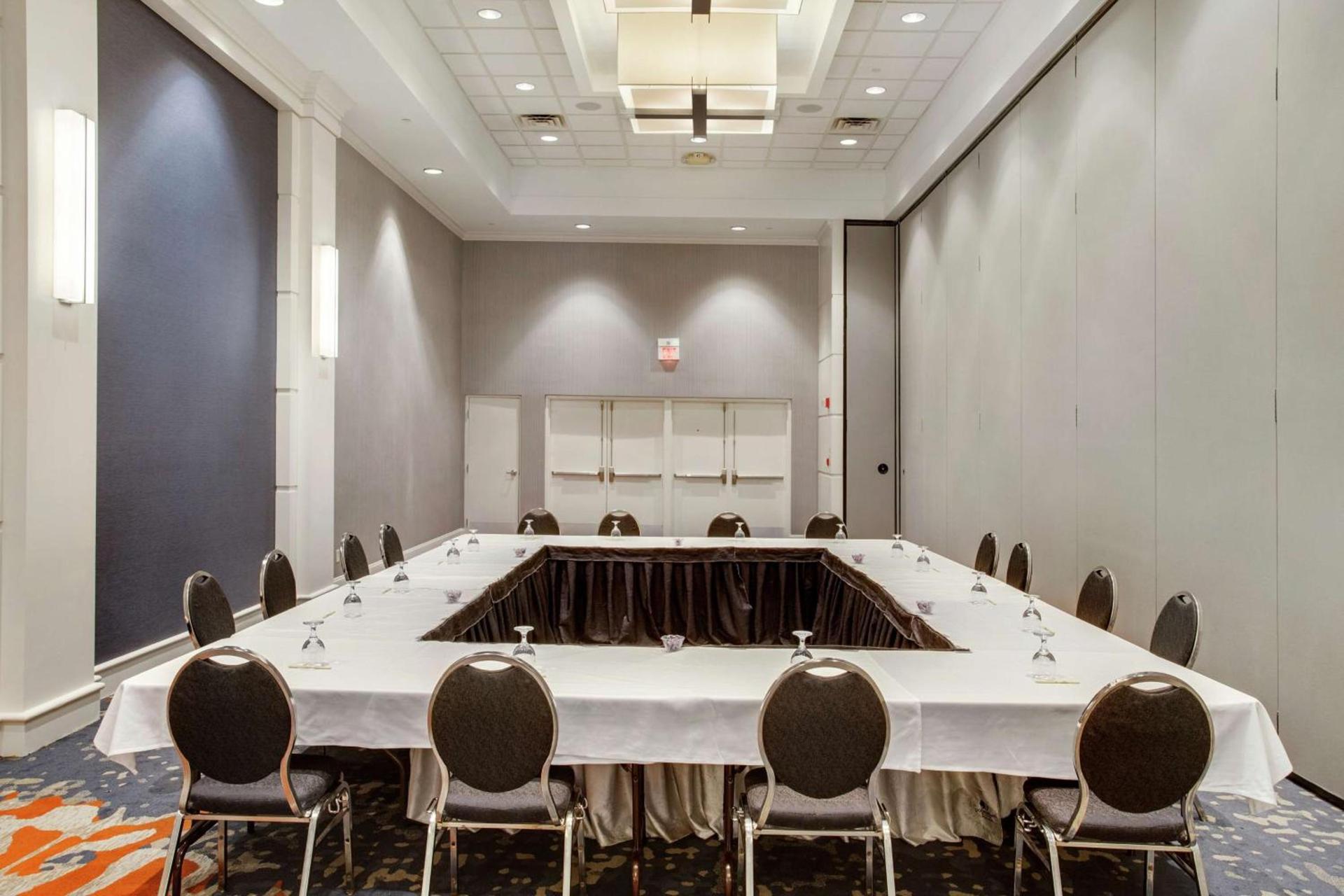 DoubleTree by Hilton Little Rock photo 38