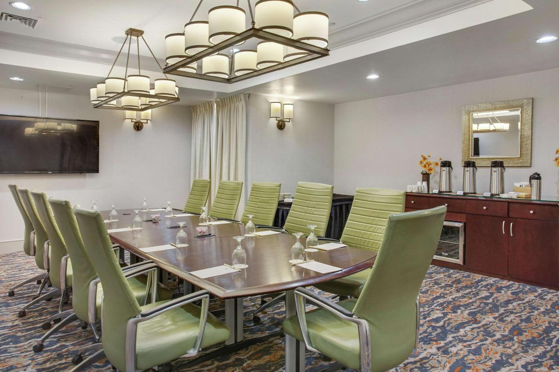 DoubleTree by Hilton Little Rock photo 39