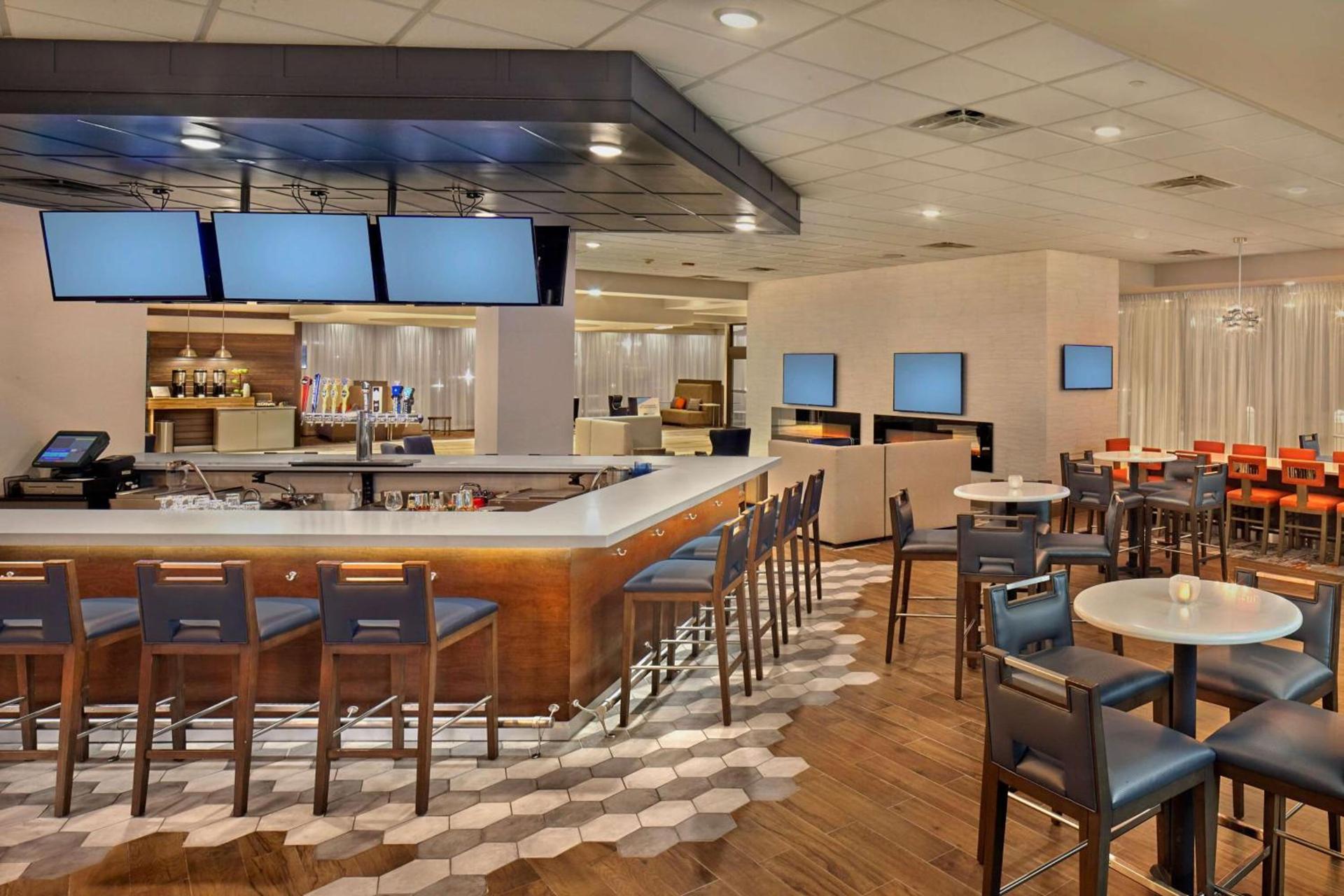 DoubleTree by Hilton Little Rock photo 50