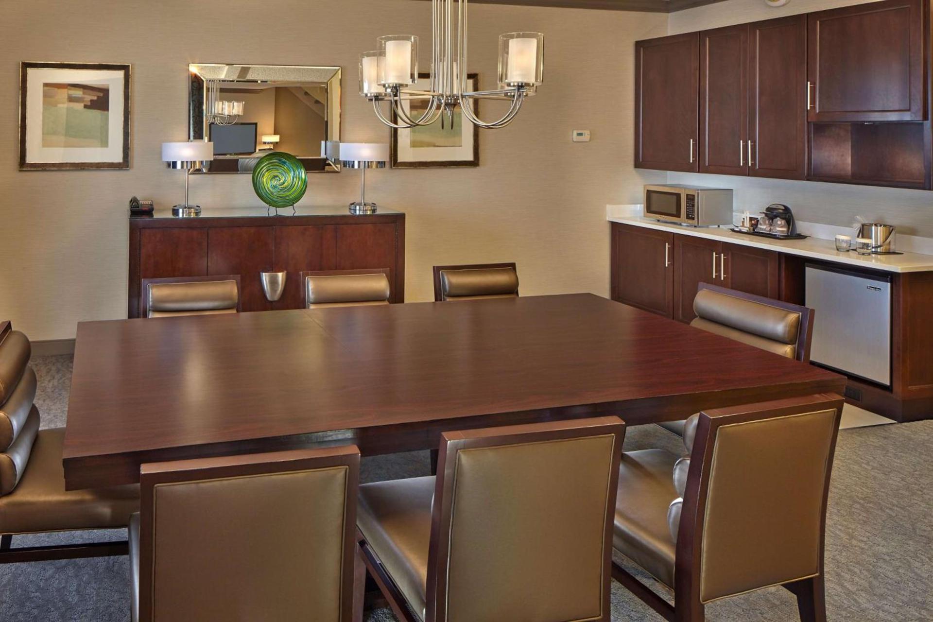 DoubleTree by Hilton Little Rock photo 54