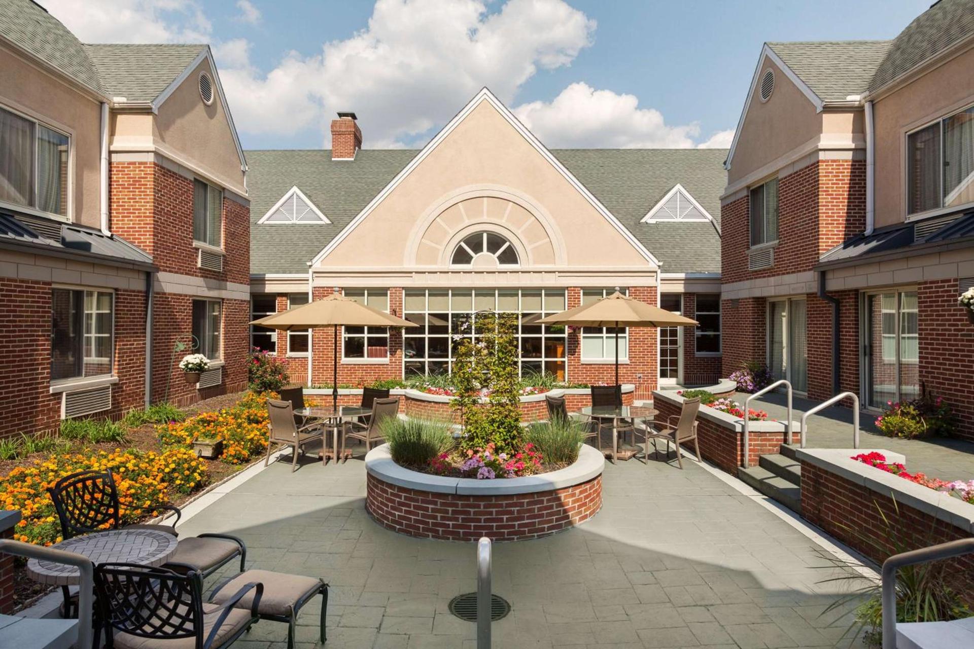 Hilton Garden Inn Lancaster photo 2