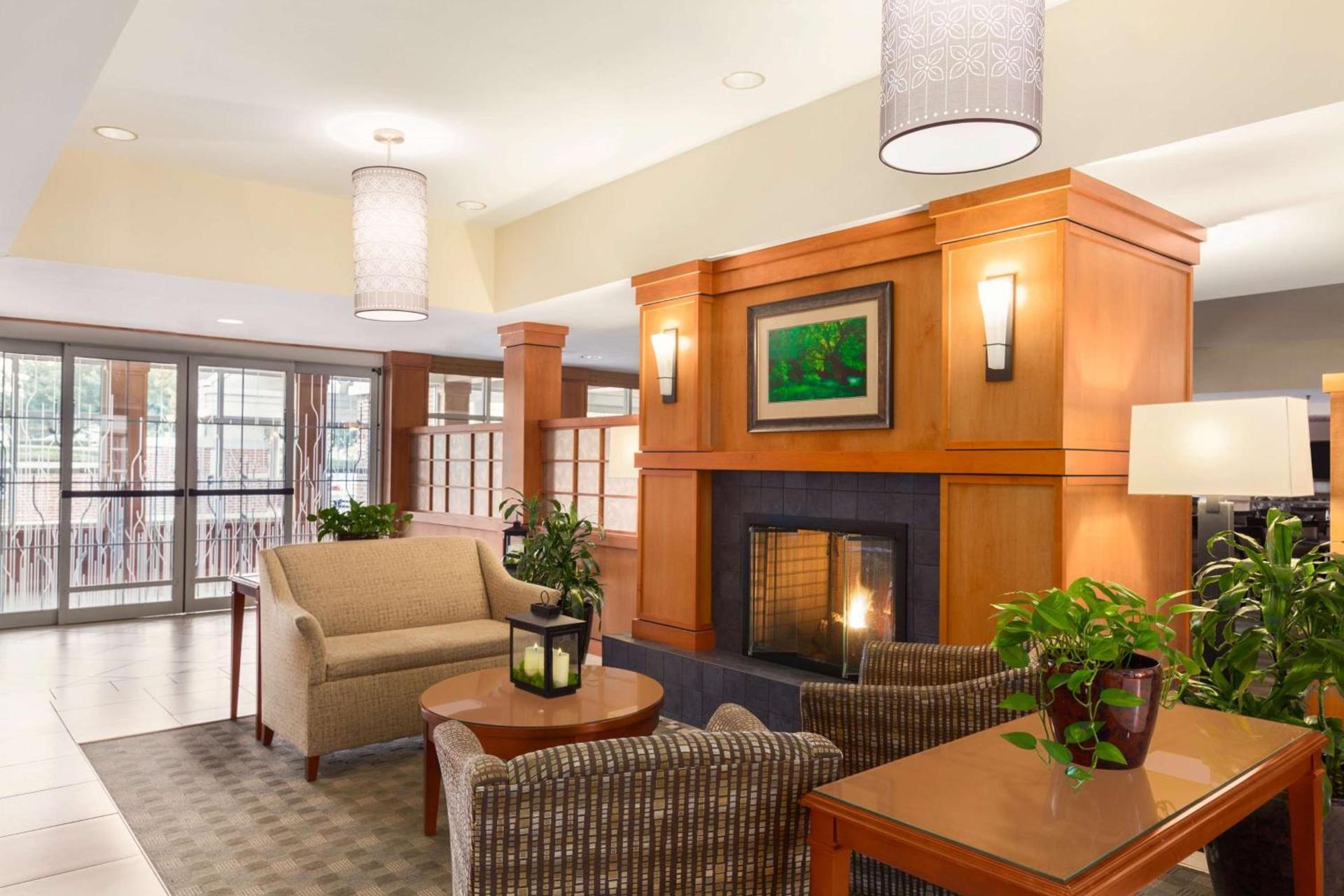 Hilton Garden Inn Lancaster photo 7