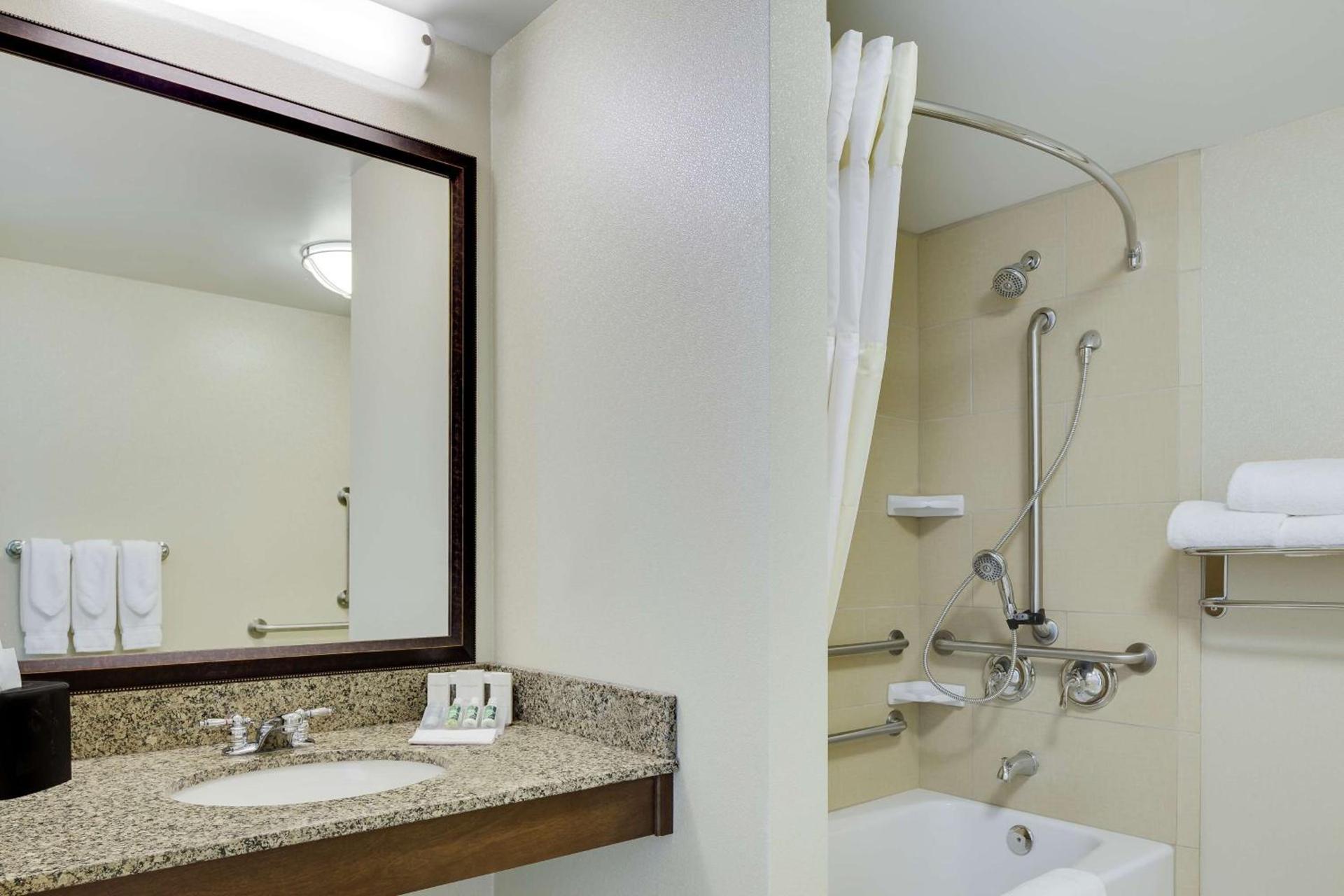 Hilton Garden Inn Manhattan Kansas photo 36