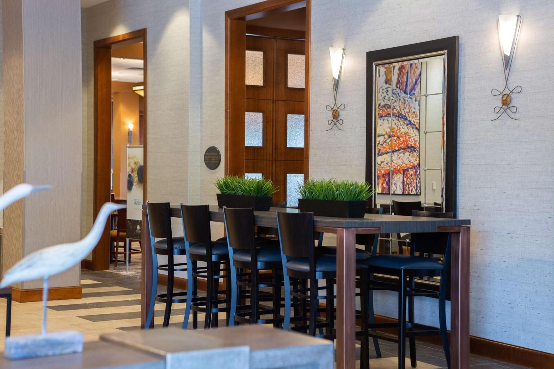 DoubleTree by Hilton Bay City - Riverfront photo 7