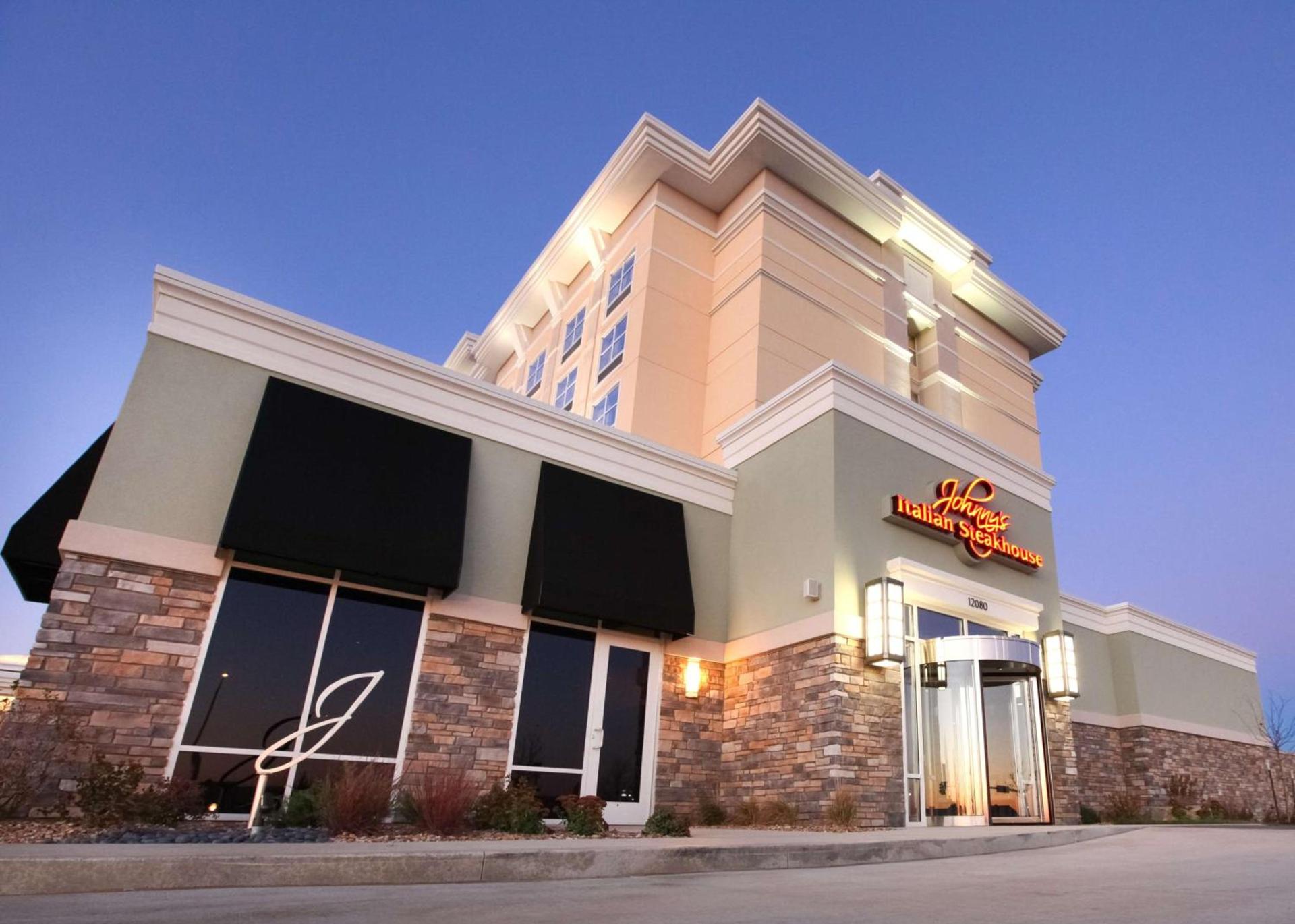 Hilton Garden Inn Olathe photo 2