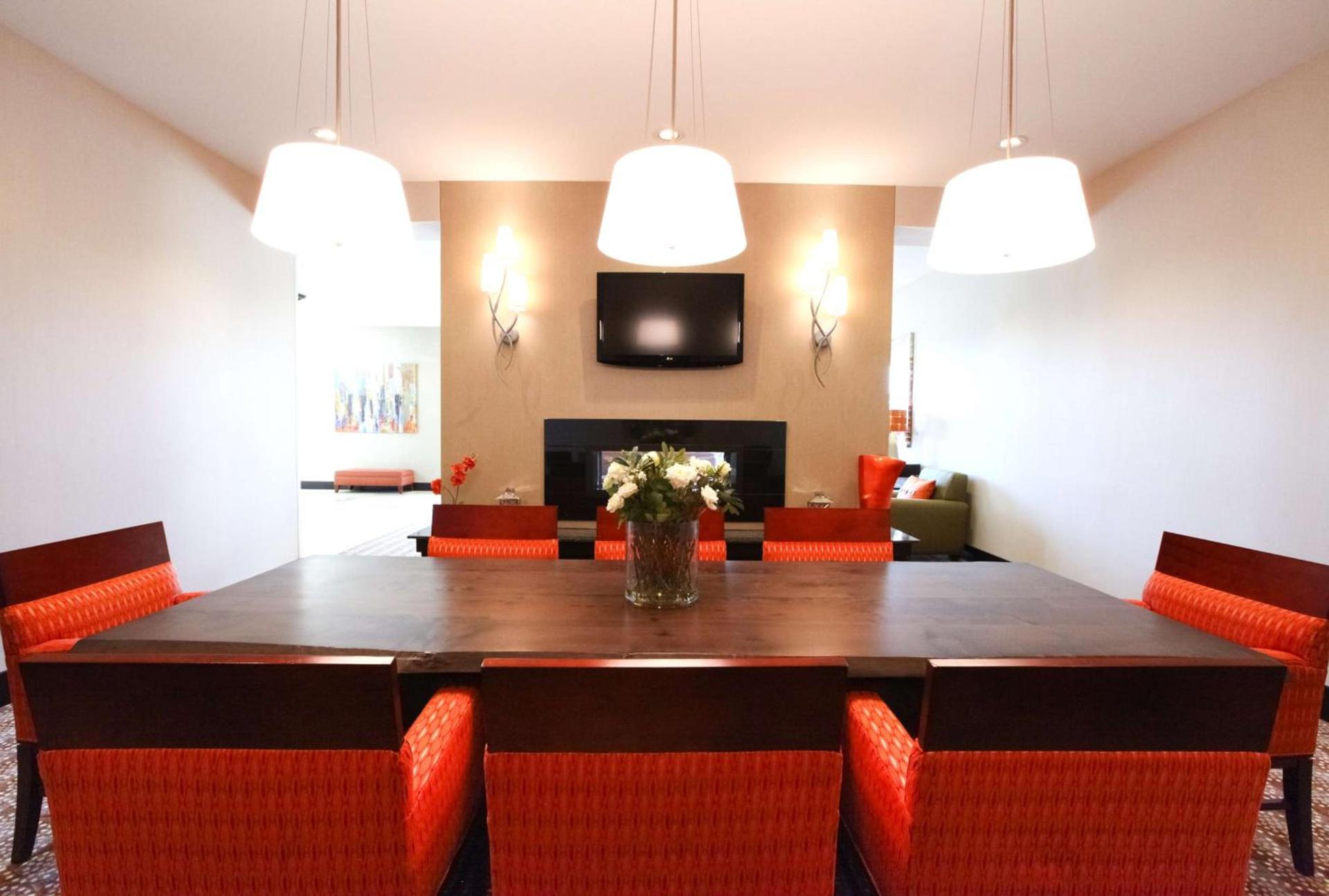 Hilton Garden Inn Olathe photo 3