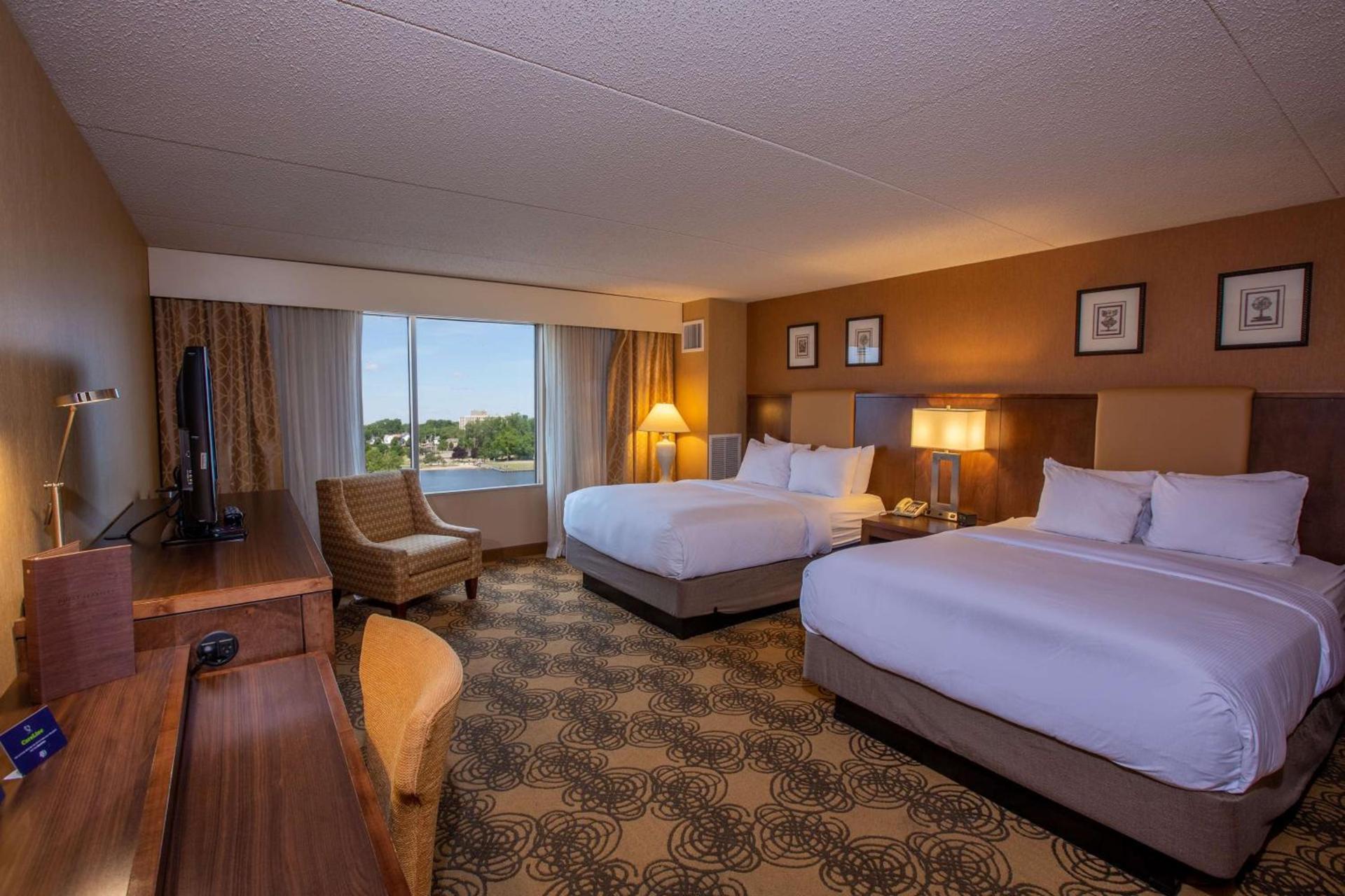 DoubleTree by Hilton Bay City - Riverfront photo 33