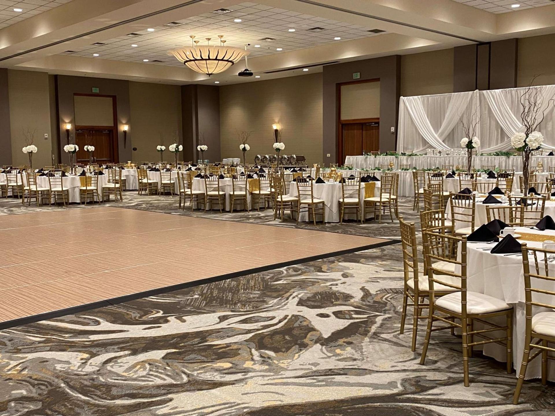 DoubleTree by Hilton Bay City - Riverfront photo 55