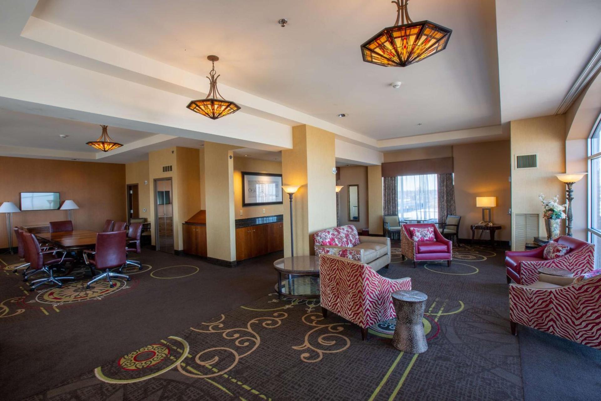 DoubleTree by Hilton Bay City - Riverfront photo 57