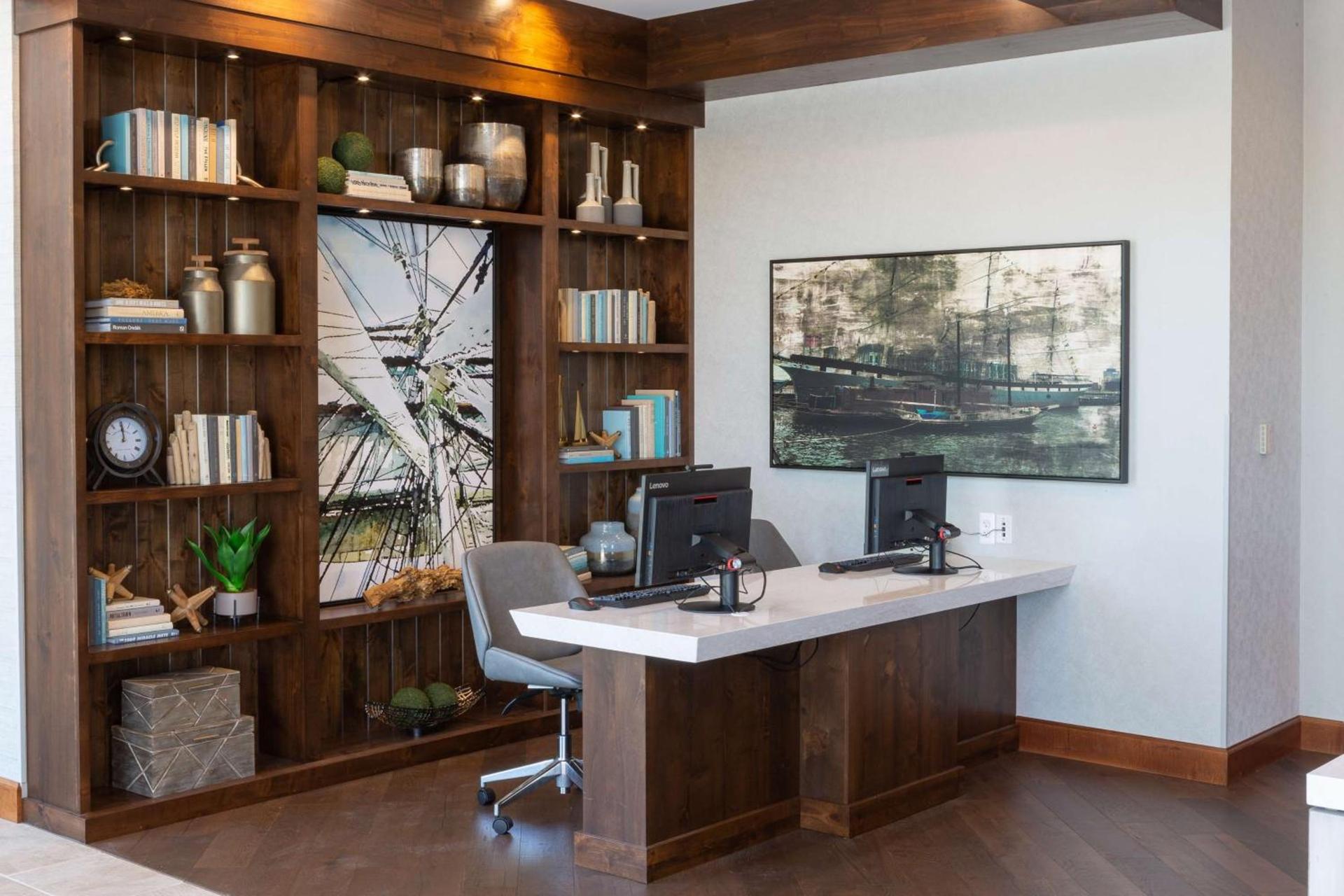 DoubleTree by Hilton Bay City - Riverfront photo 71