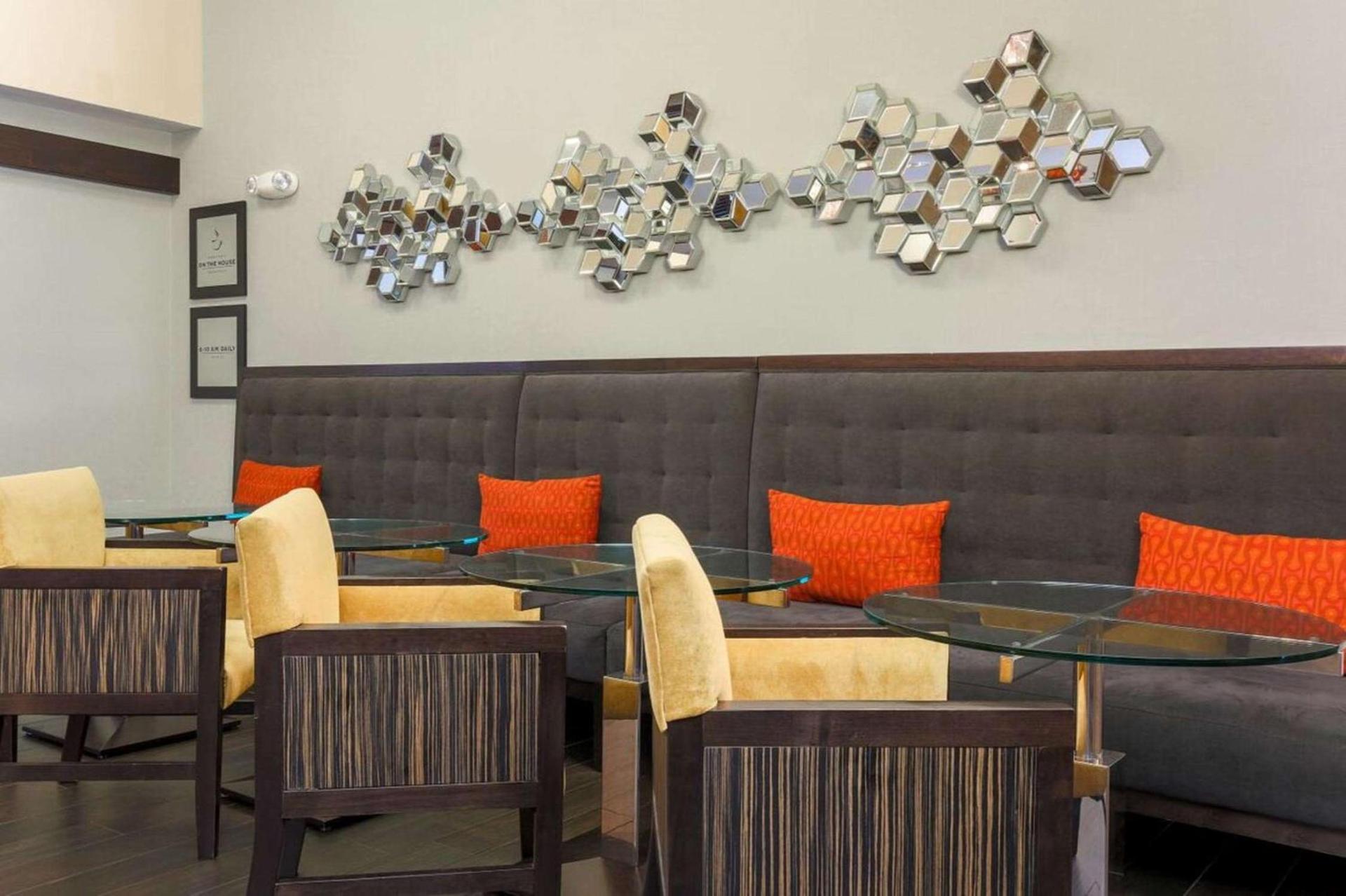 Hampton Inn Memphis-Southwind photo 8