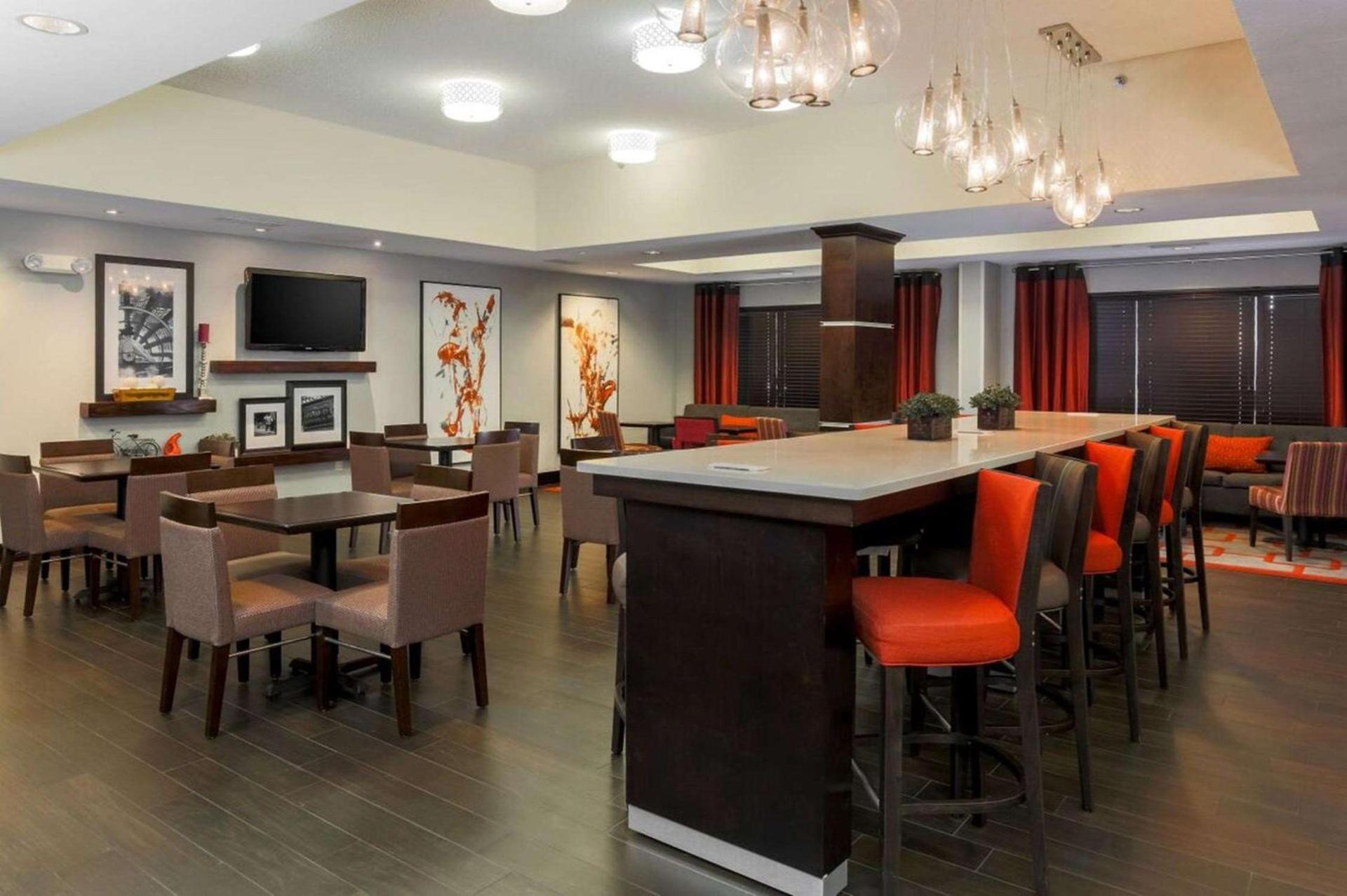 Hampton Inn Memphis-Southwind photo 6