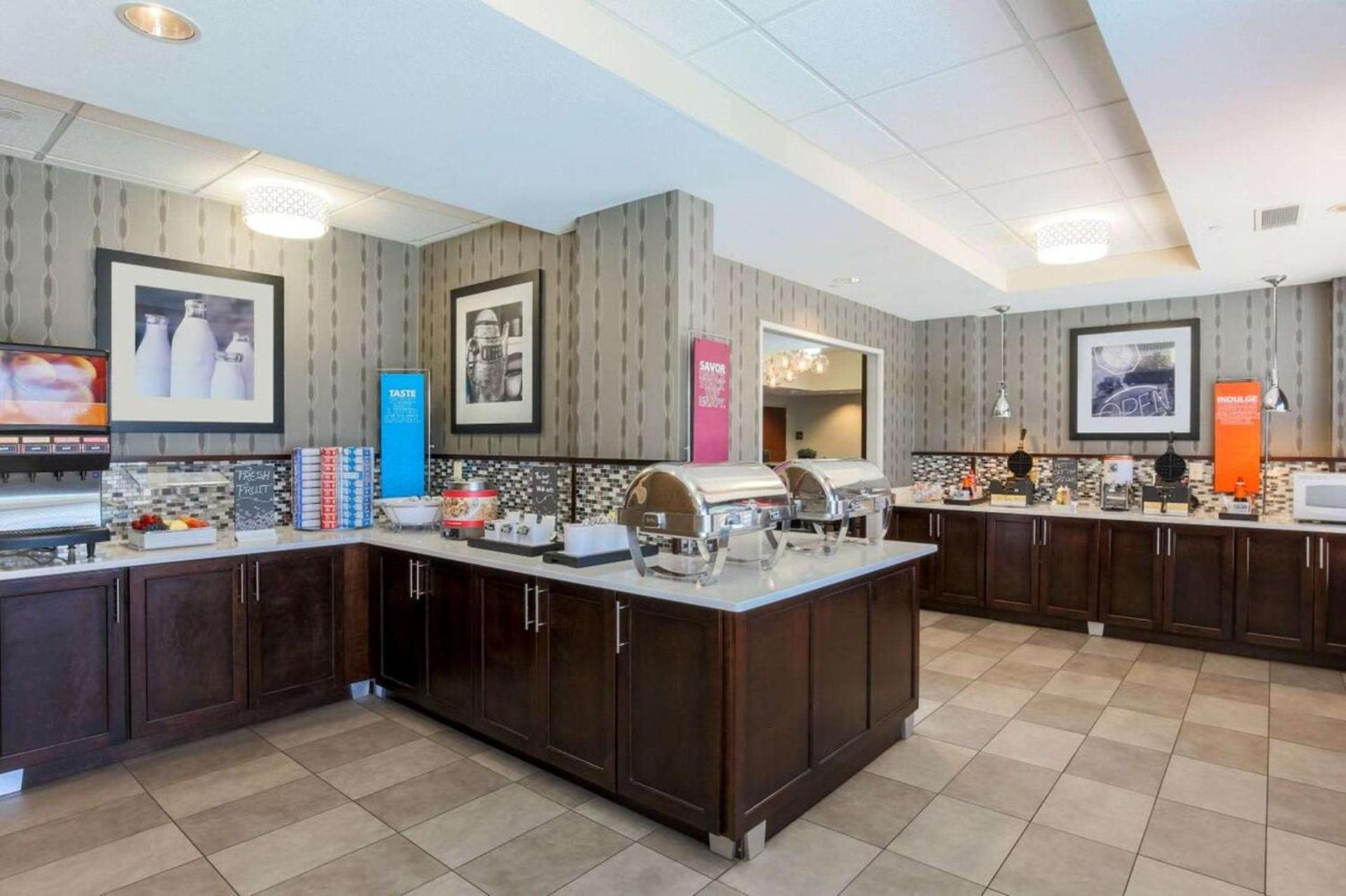 Hampton Inn Memphis-Southwind photo 11