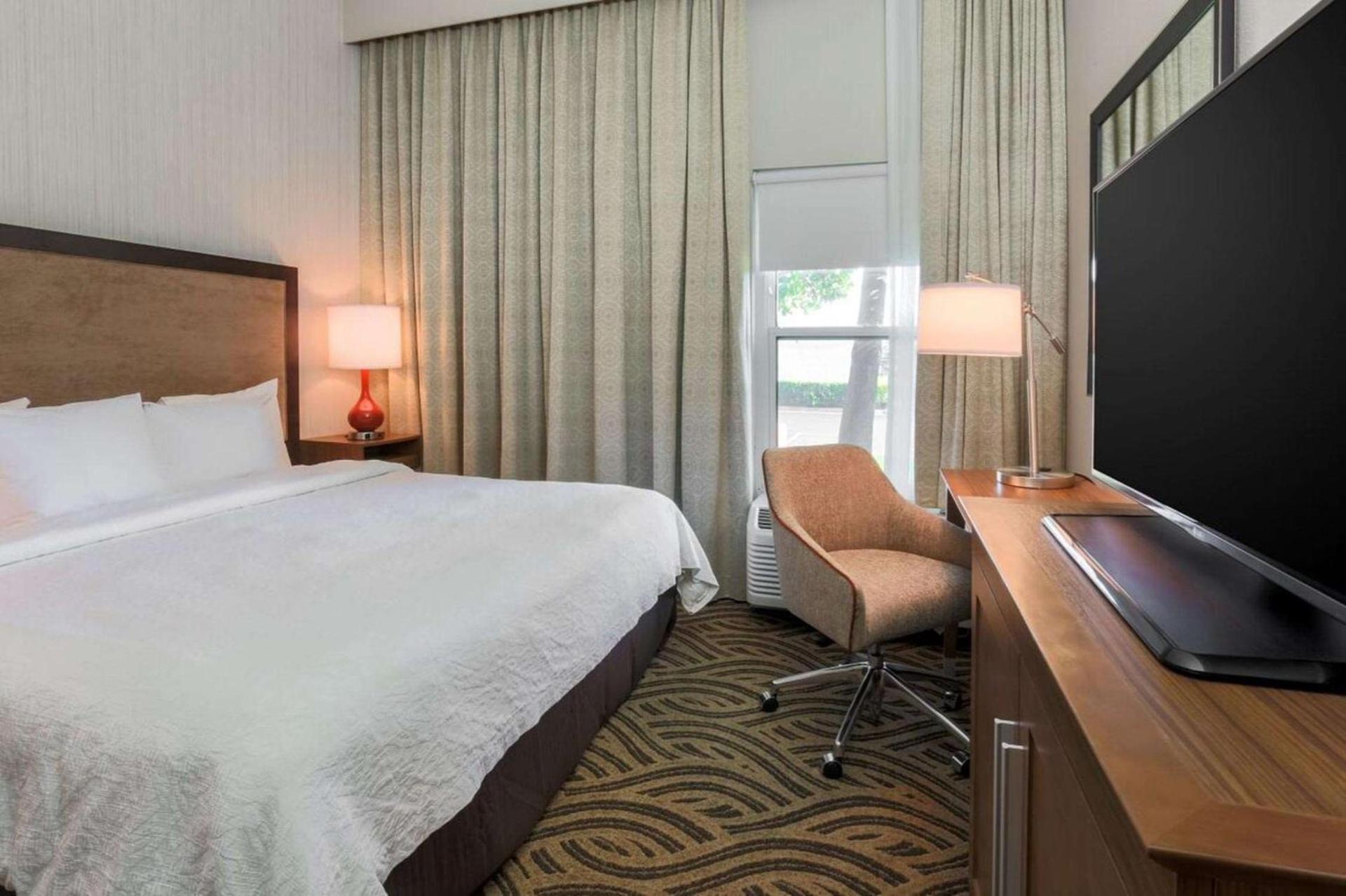 Hampton Inn Memphis-Southwind photo 13