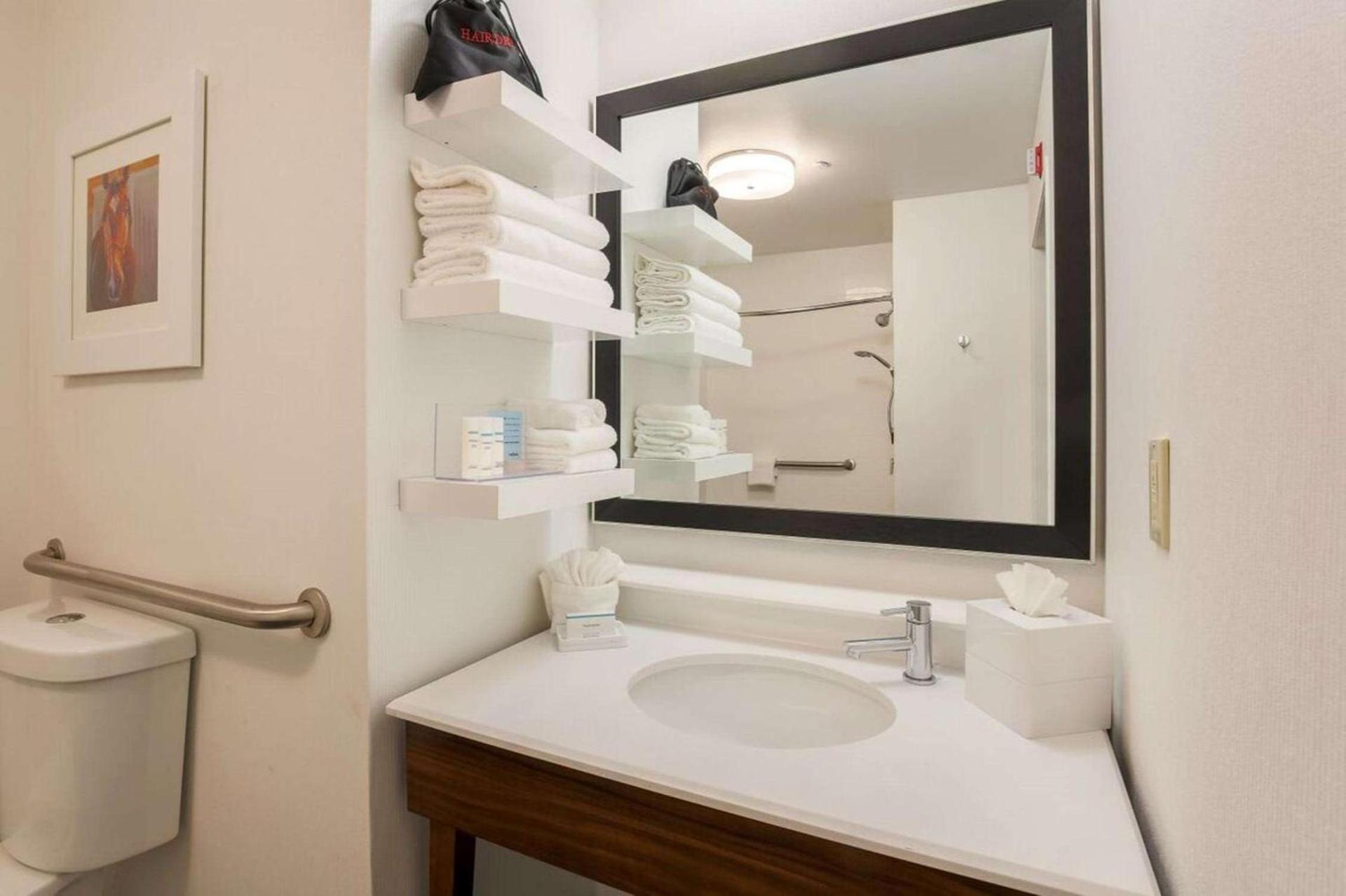 Hampton Inn Memphis-Southwind photo 23