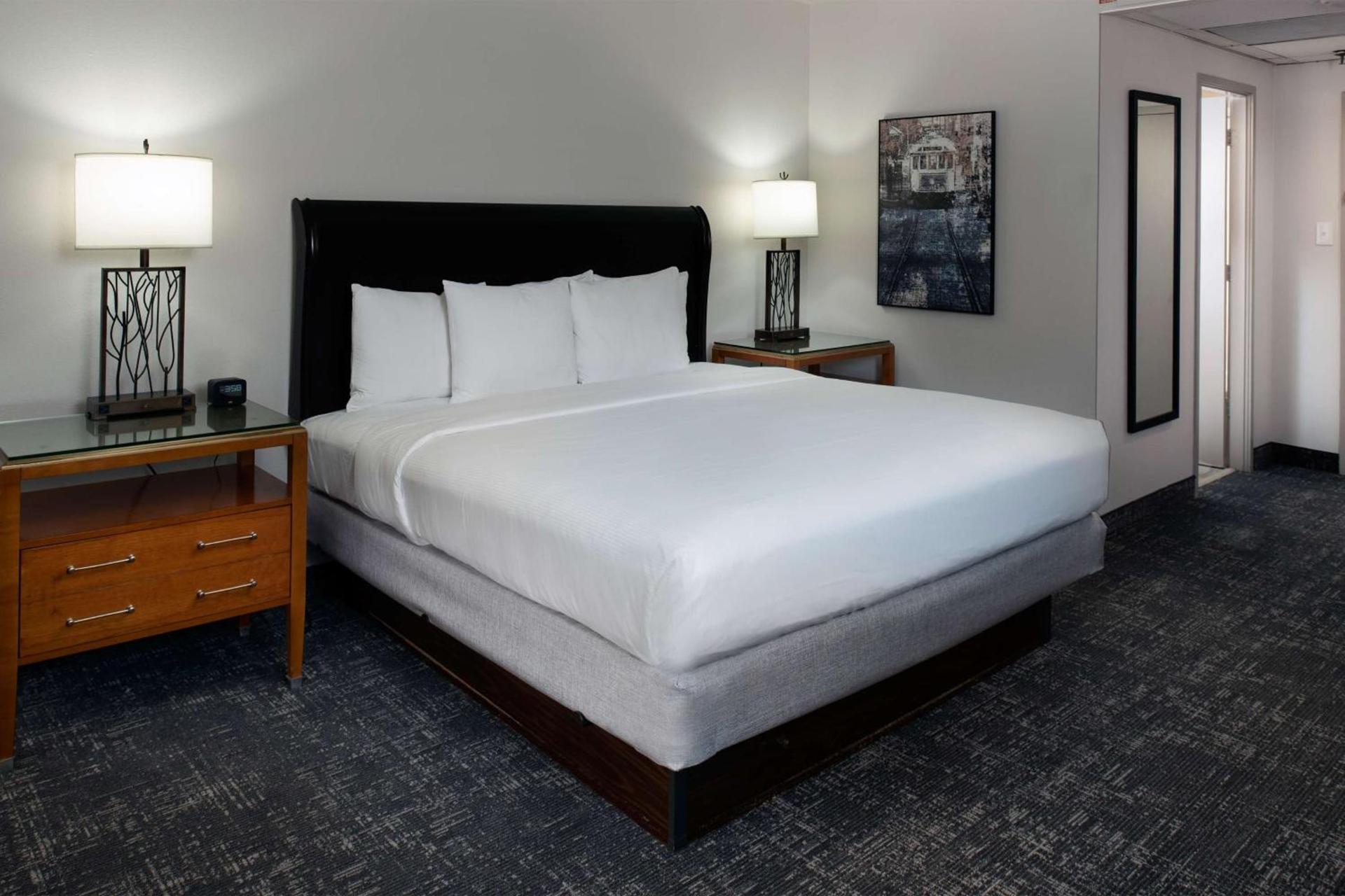 DoubleTree by Hilton Memphis Downtown photo 18
