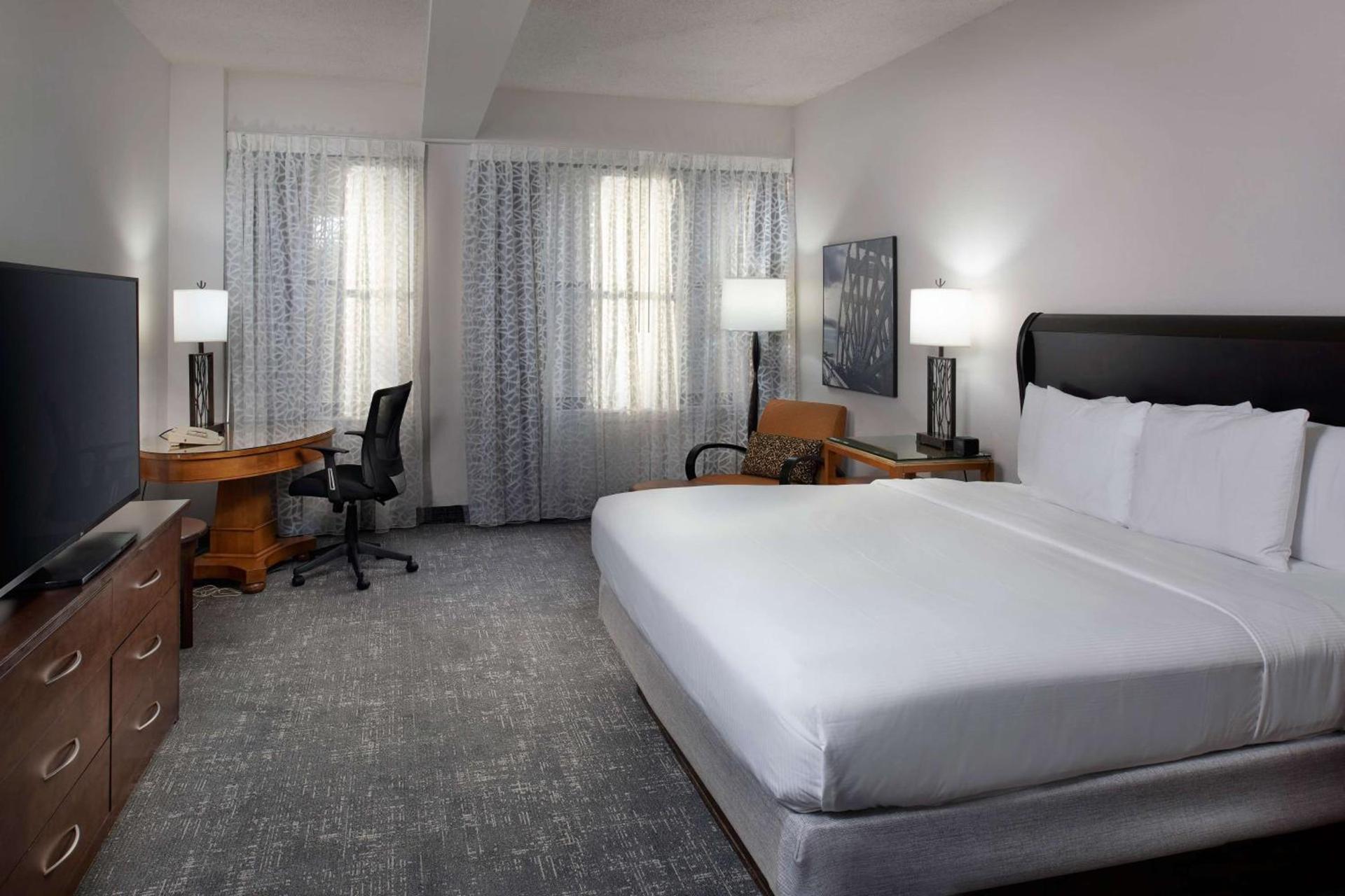 DoubleTree by Hilton Memphis Downtown photo 19