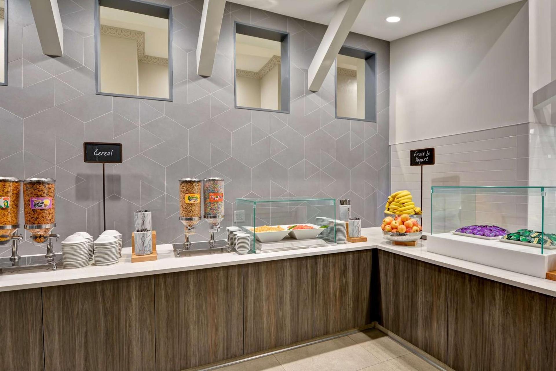 Embassy Suites by Hilton Miami International Airport photo 68